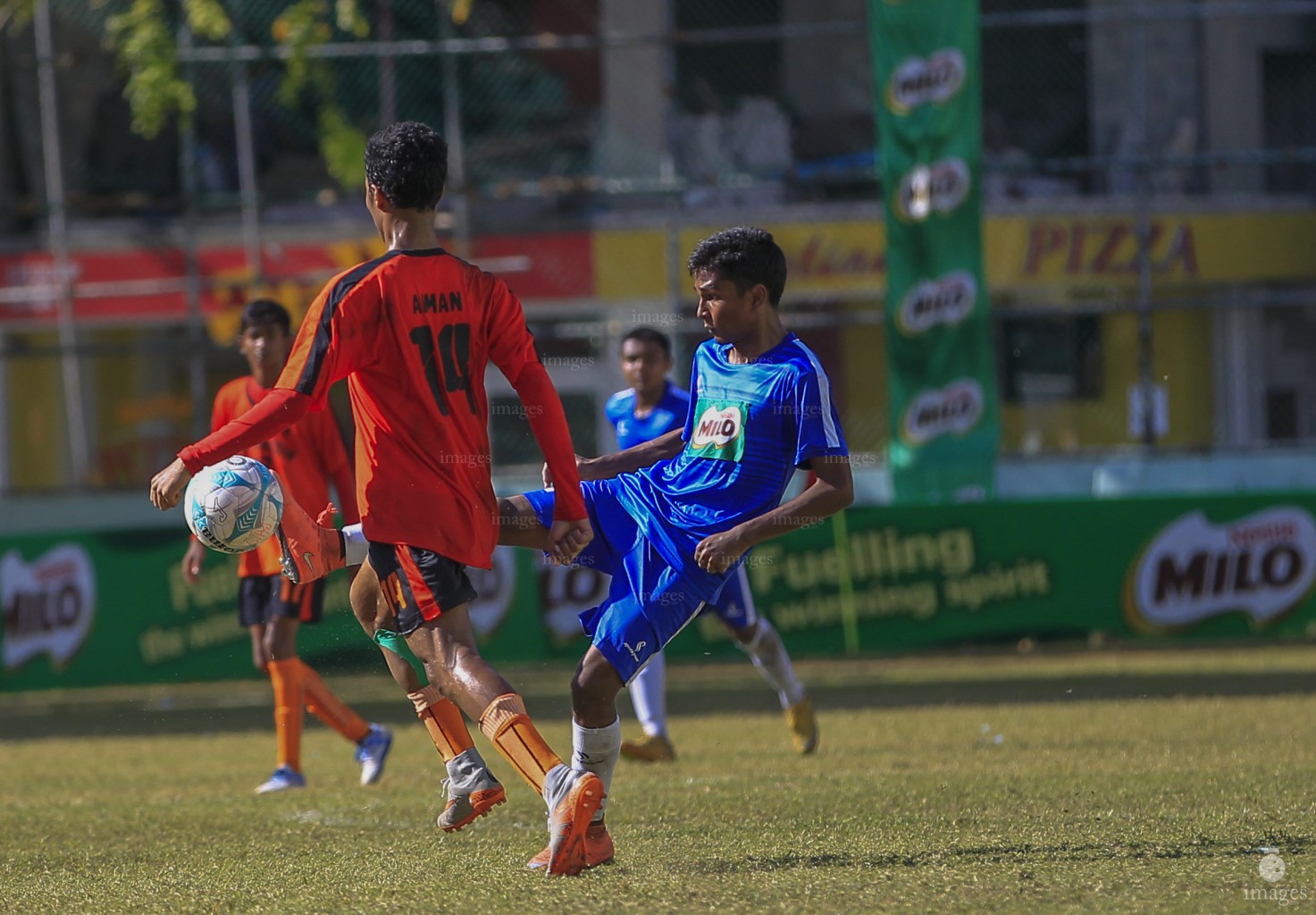 Jamaaludeen School played against Imaaduddeen in the Under 16 Football Tournament in Henvieru Grounds (Images.mv Photo: Mohamed Ahsan)