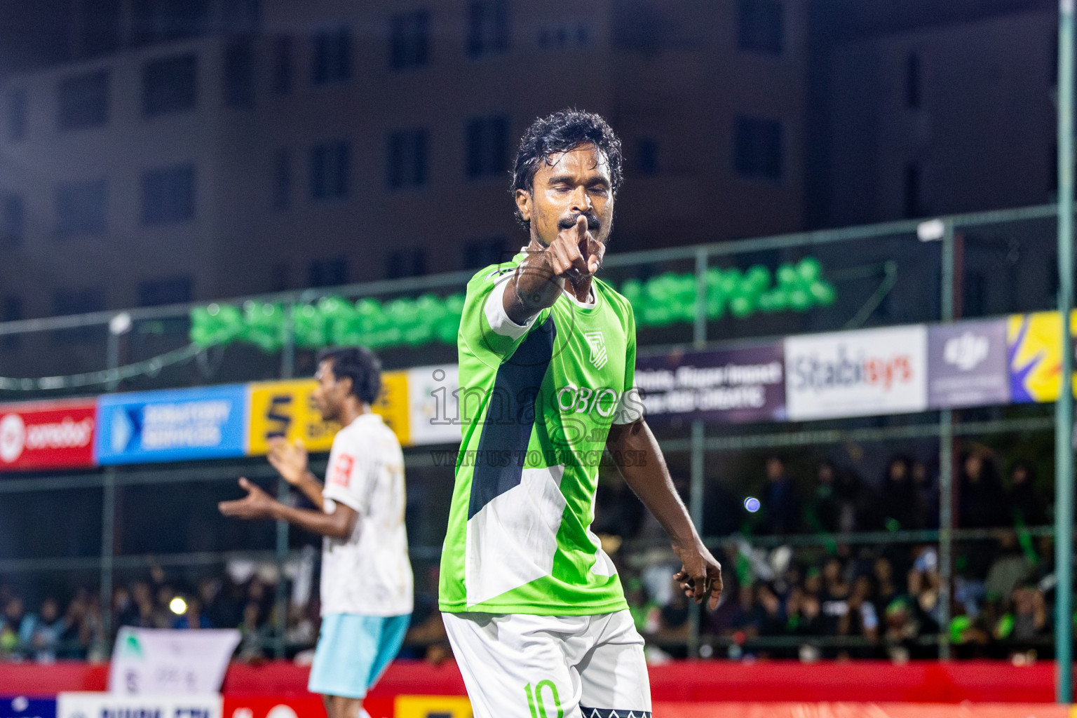 HDh Naivaadhoo vs HDh Makunudhoo in Atoll Round Semi-Final on Day 23 of Golden Futsal Challenge 2025 was held on Monday , 27th January 2025, in Hulhumale', Maldives. Photos: Nausham Waheed / images.mv