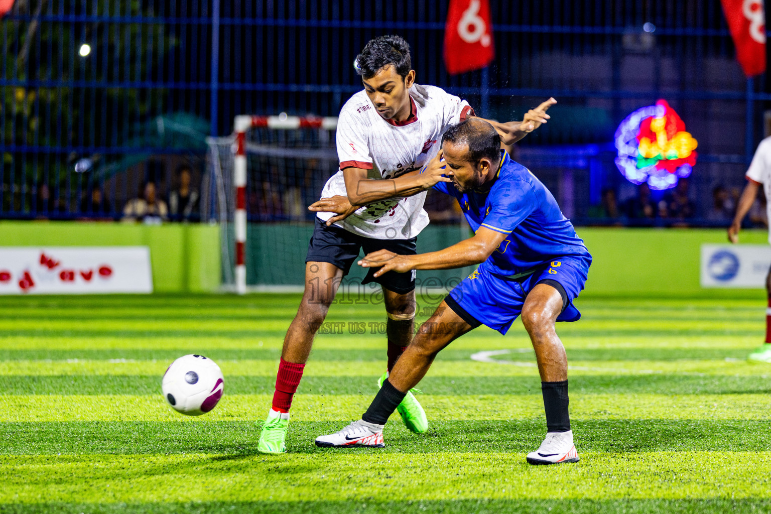 Dhunthari FC vs Friends in Day 6 of Eydhafushi Futsal Cup 2024 was held on Saturday, 13th April 2024, in B Eydhafushi, Maldives Photos: Nausham Waheed / images.mv