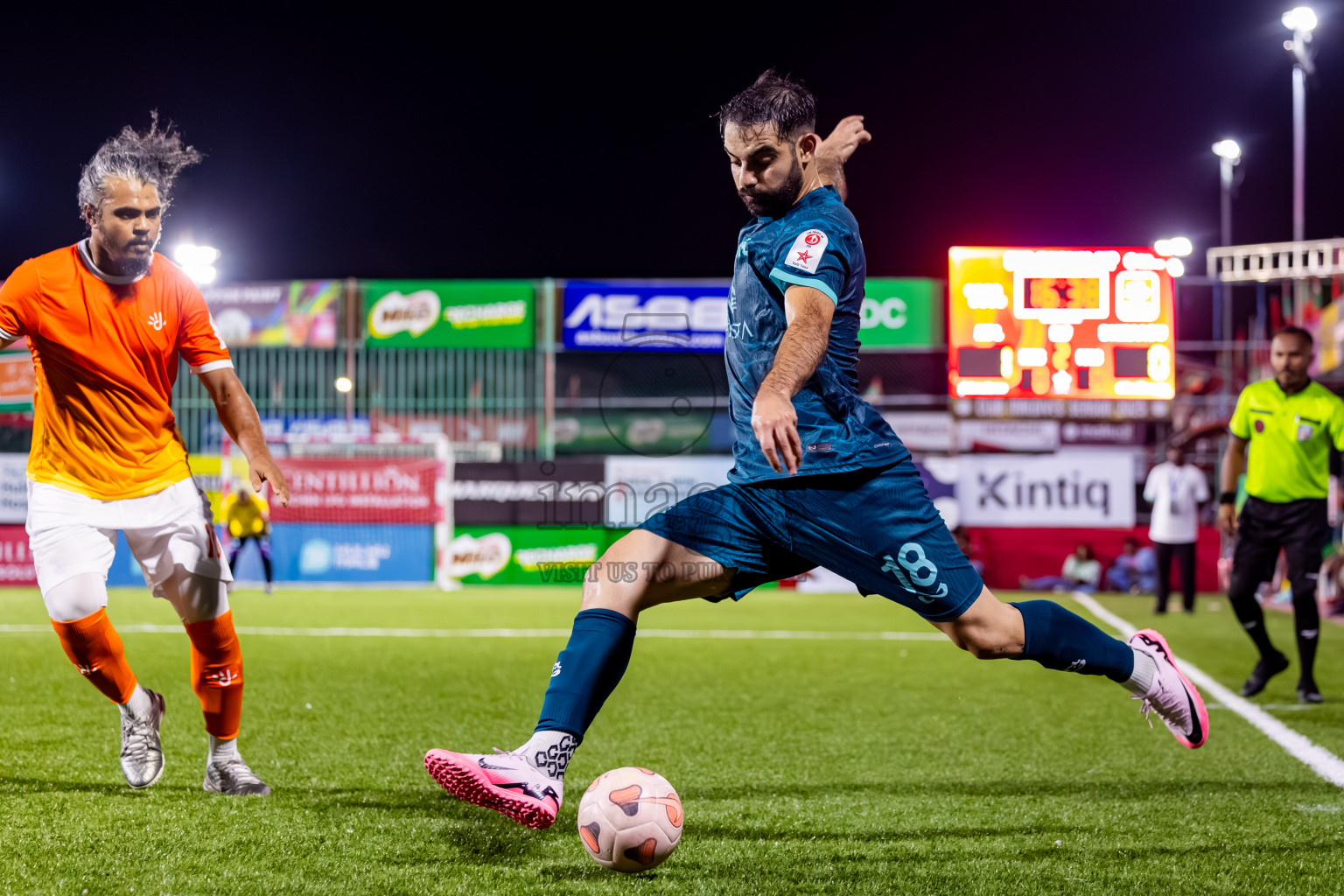 MPL vs Dhiraagu in Day 3 of Club Maldives Cup 2025 was held in Rehendi Futsal Ground, Hulhumale', Maldives on Tuesday, 30th September 2025. Photos: Nausham Waheed / images.mv