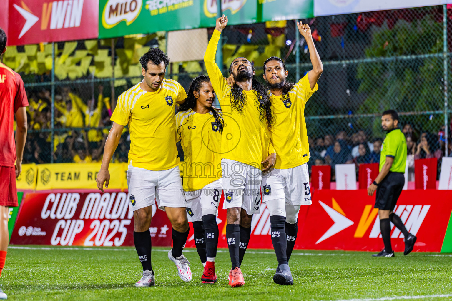 RRC vs Maldivian in Semi Finals of Club Maldives Cup 2025 was held in Rehendhi Futsal Ground, Hulhumale', Maldives on Monday, 20th October 2025. Photos: Ismail Areef Adam / images.mv