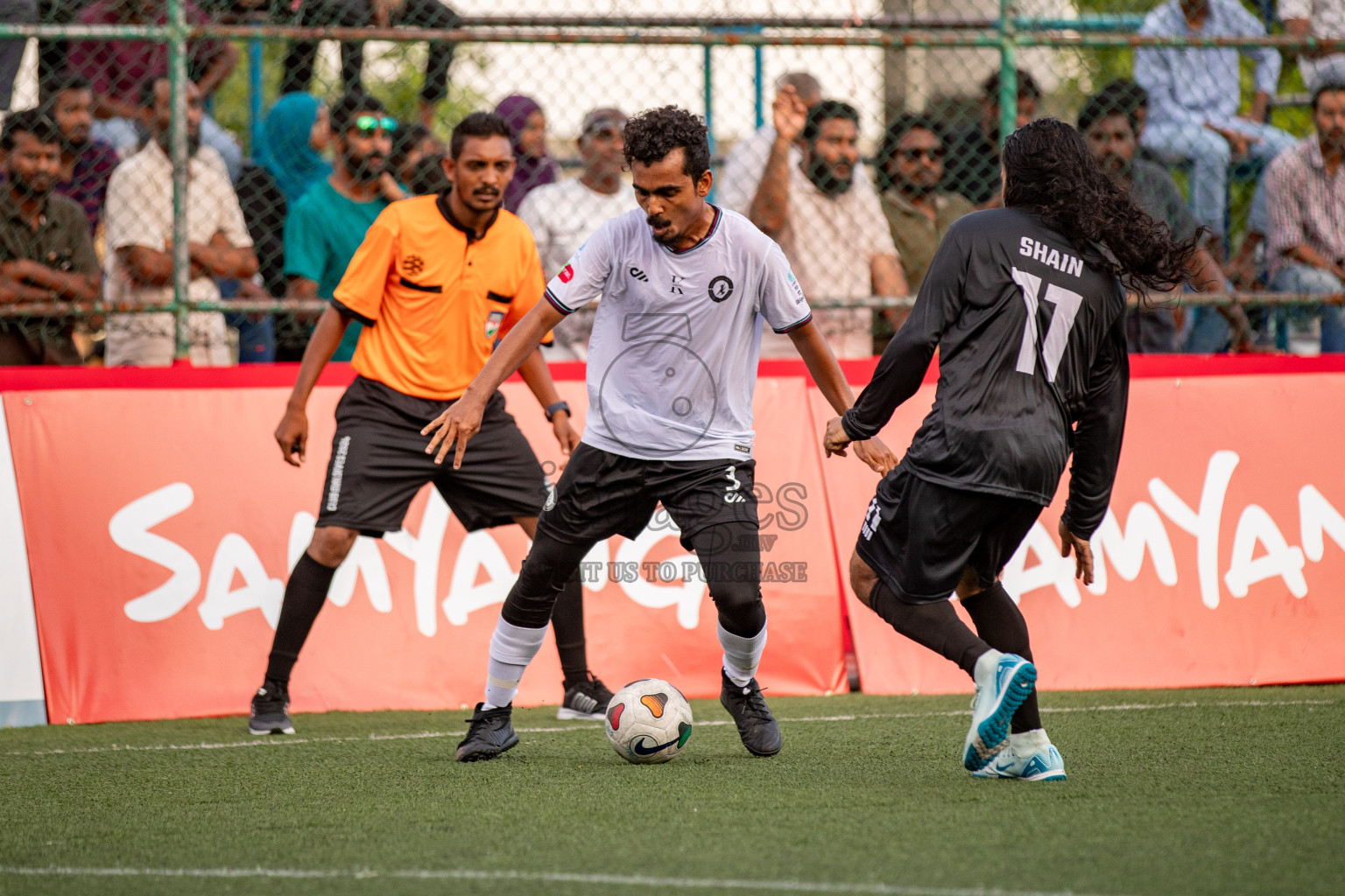 TRADENET VS KULHIVARU VUZARA CLUB in Club Maldives Classic 2024 held in Rehendi Futsal Ground, Hulhumale', Maldives on Friday, 6th September 2024. 
Photos: Hassan Simah / images.mv