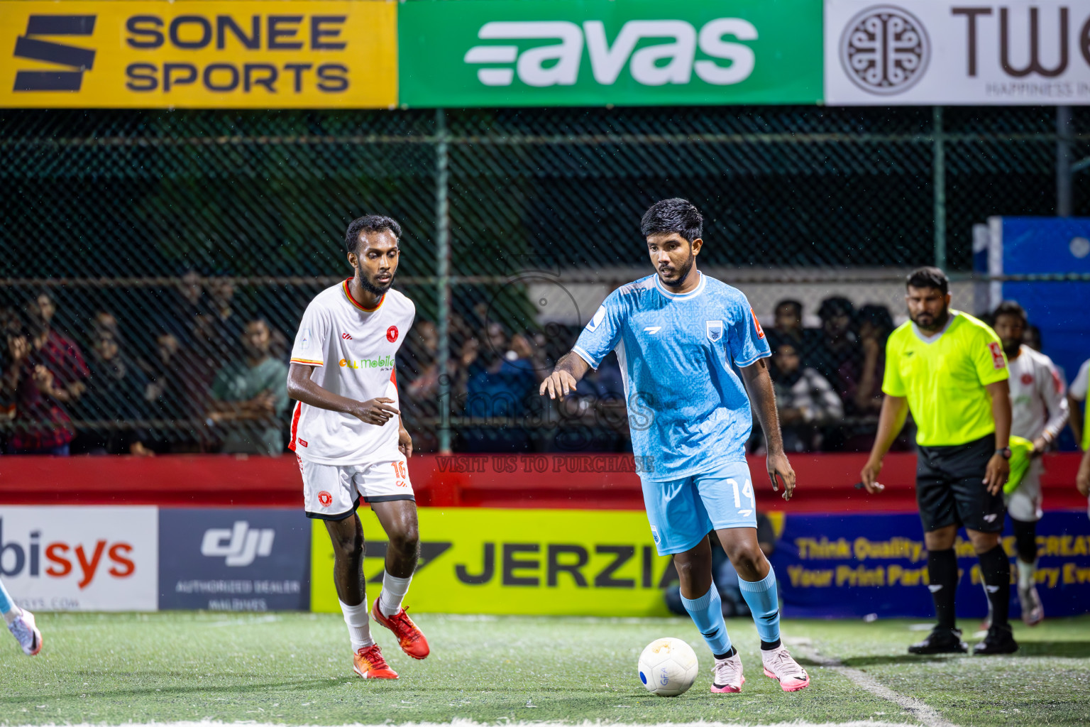 HA Dhidhdhoo vs HA Maarandhoo in Haa Alifu Atoll Semi Final on Day 23 of Golden Futsal Challenge 2025 was held on Monday , 27th January 2025, in Hulhumale', Maldives.
Photos: Ismail Thoriq / images.mv