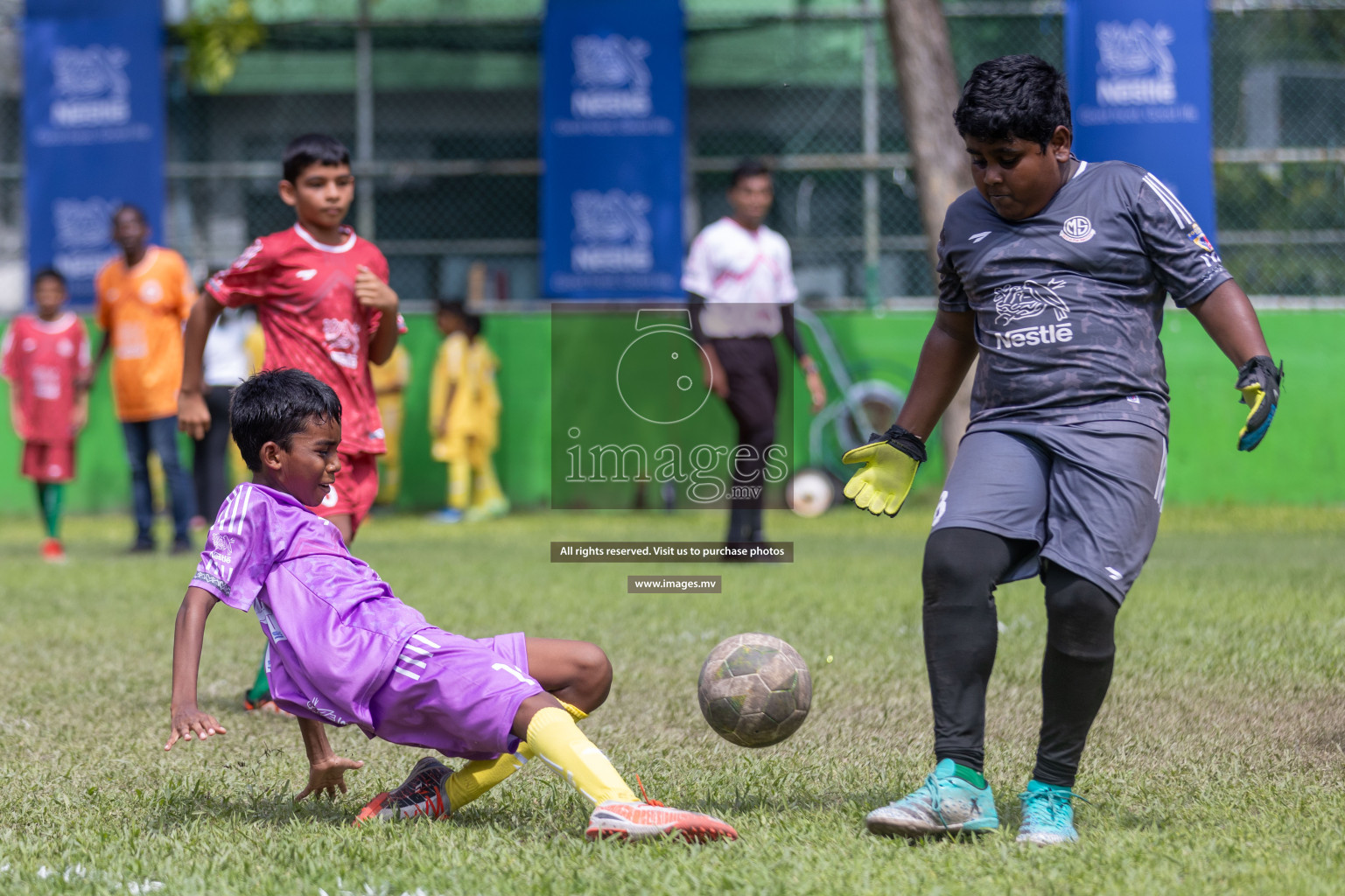 Day 2 of Nestle kids football fiesta, held in Henveyru Football Stadium, Male', Maldives on Thursday, 12th October 2023 Photos: Shuu Abdul Sattar / mages.mv