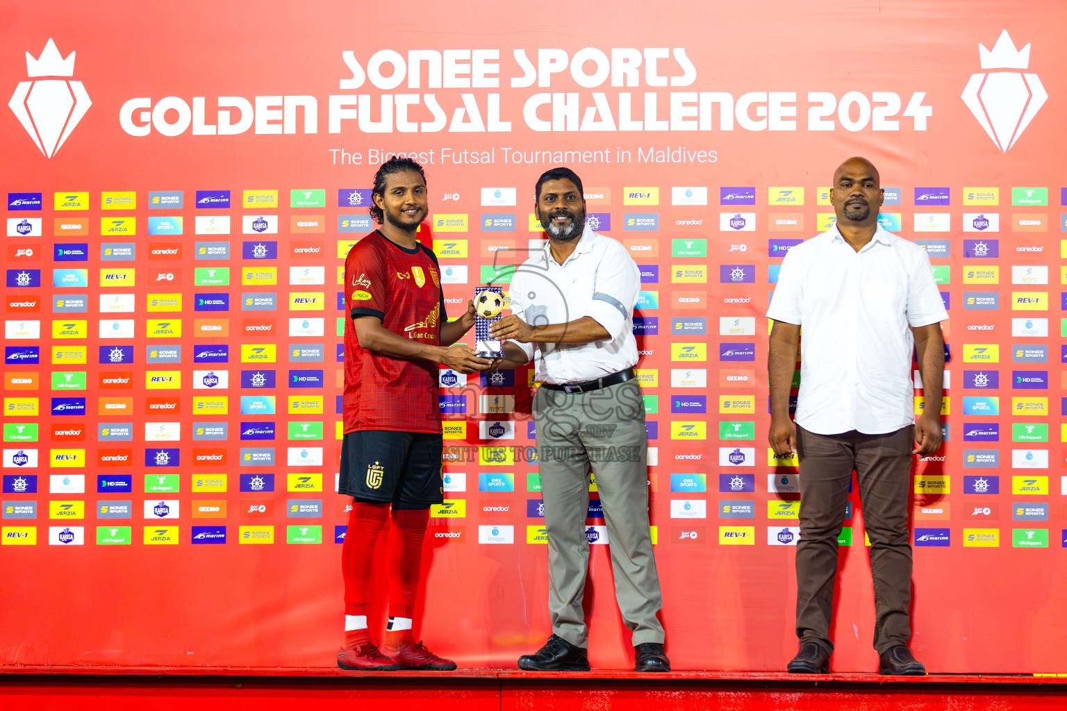 L. Gan VS B. Eydhafushi in the Finals of Golden Futsal Challenge 2024 which was held on Thursday, 7th March 2024, in Hulhumale', Maldives. 
Photos: Hassan Simah / images.mv