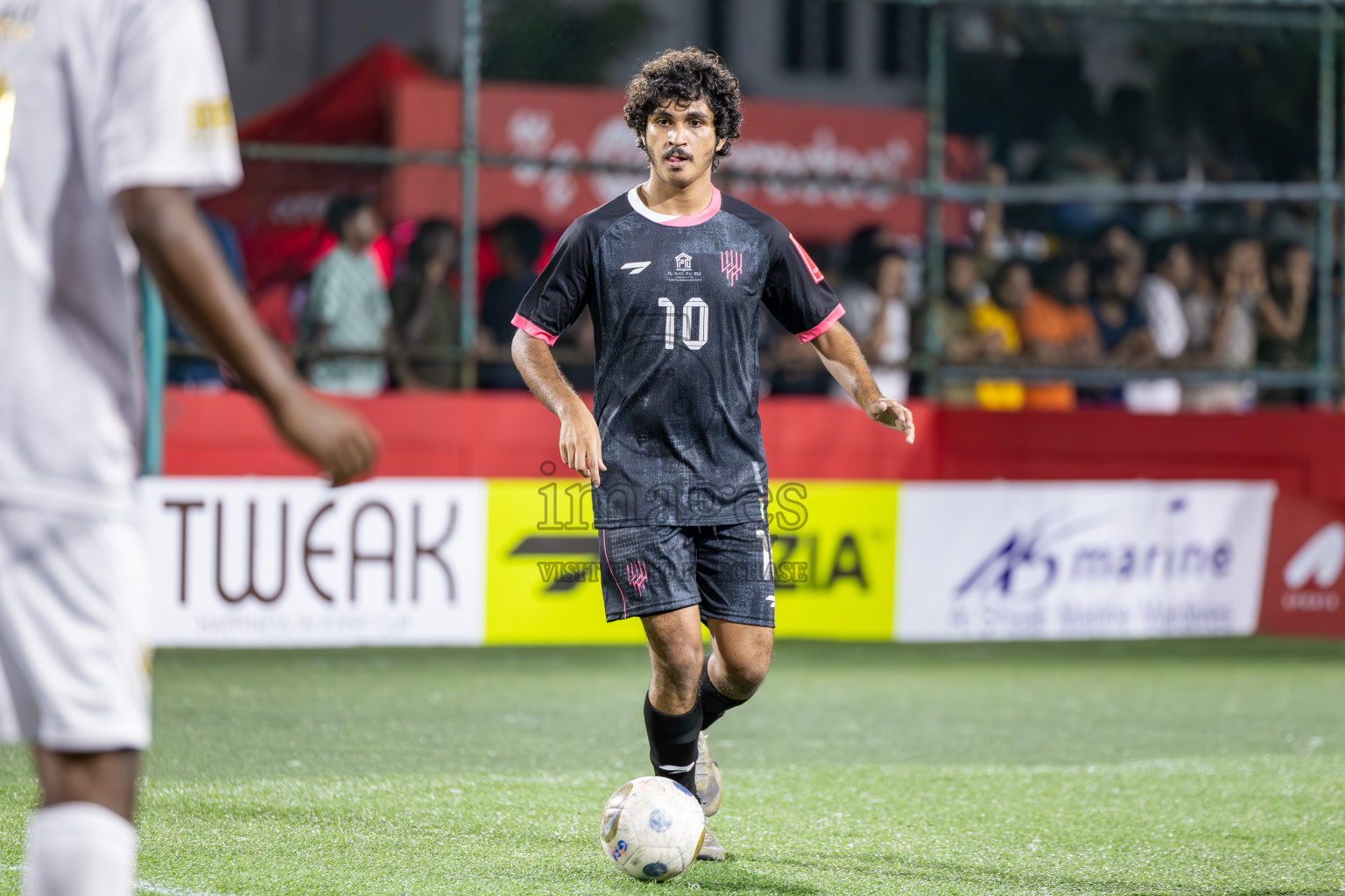 Lh Kurendhoo vs Lh Olhuvelifushi in Day 15 of Golden Futsal Challenge 2025 was held on Sunday, 19th January 2025, in Hulhumale', Maldives. Photos: Ismail Thoriq / images.mv