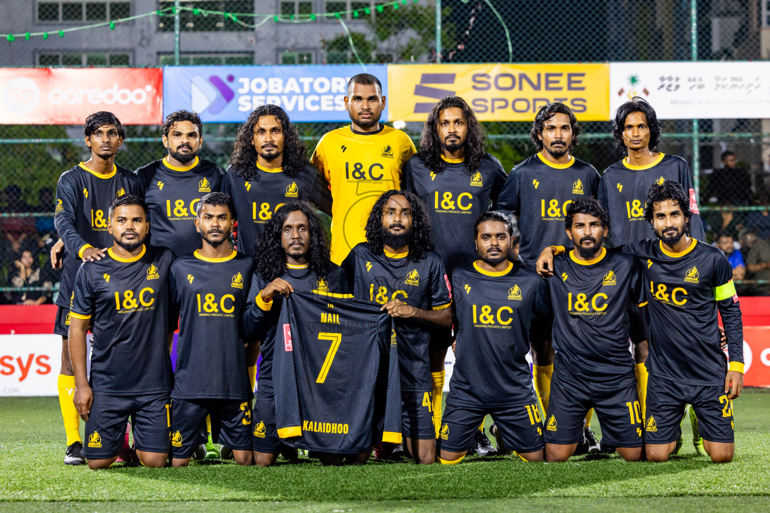 R Kalaidhoo vs R Isdhoo in Day 14 of Golden Futsal Challenge 2025 was held on Saturday, 18th January 2025, in Hulhumale', Maldives. Photos: Nausham Waheed / images.mv