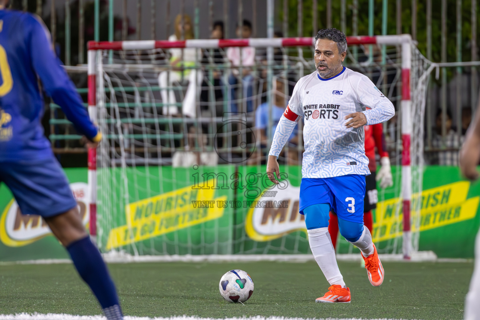 HPSN vs Fisheries RC in Club Maldives Classic 2024 held in Rehendi Futsal Ground, Hulhumale', Maldives on Tuesday, 10th September 2024.
Photos: Ismail Thoriq / images.mv