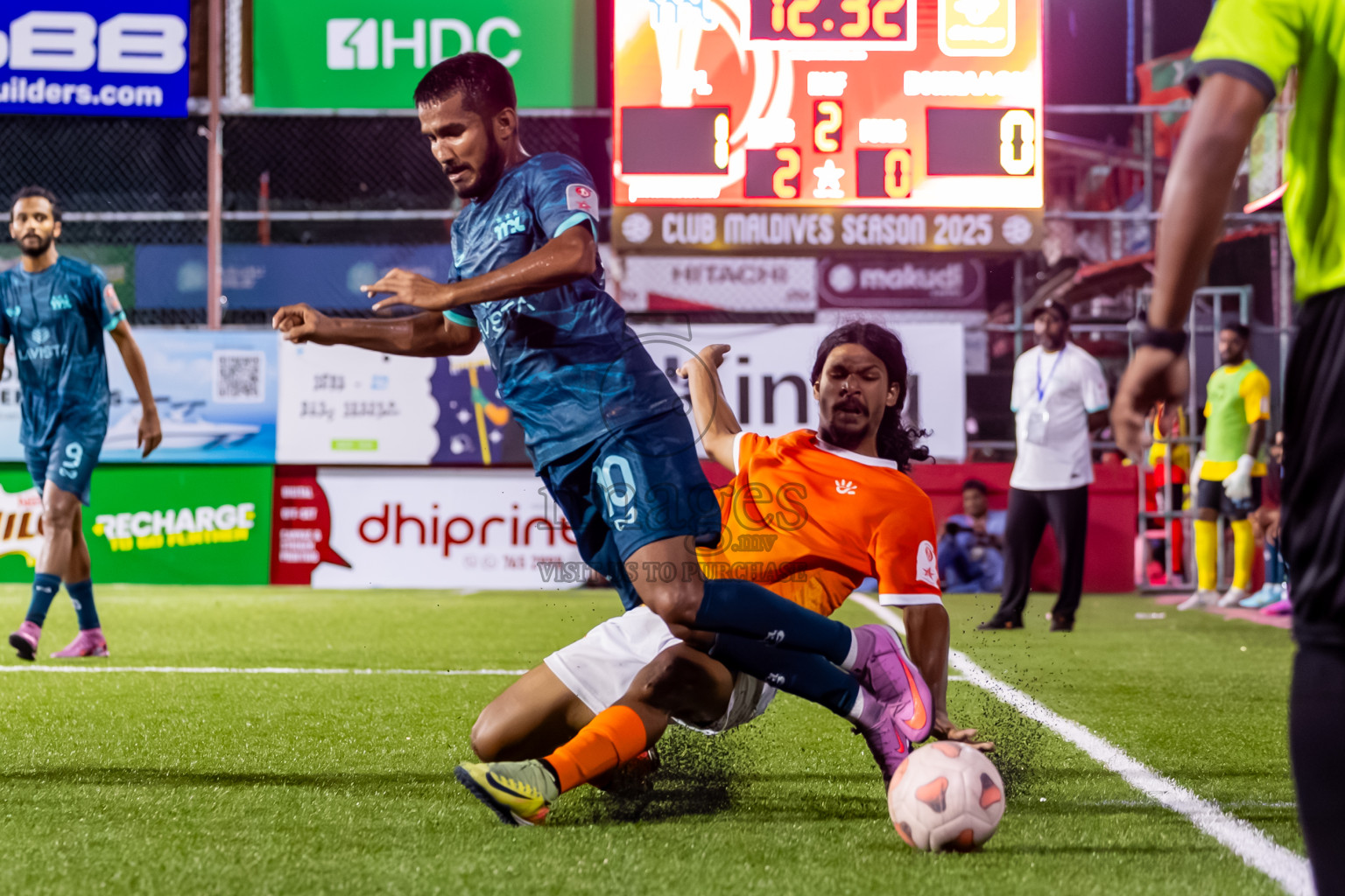 MPL vs Dhiraagu in Day 3 of Club Maldives Cup 2025 was held in Rehendi Futsal Ground, Hulhumale', Maldives on Tuesday, 30th September 2025. Photos: Nausham Waheed / images.mv