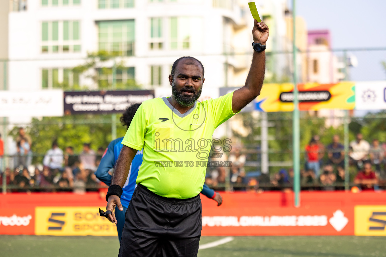 Th Dhiyamigili vs Th Omadhoo in Day 14 of Golden Futsal Challenge 2025 was held on Saturday, 18th January 2025, in Hulhumale', Maldives. 
Photos: Hassan Simah / images.mv