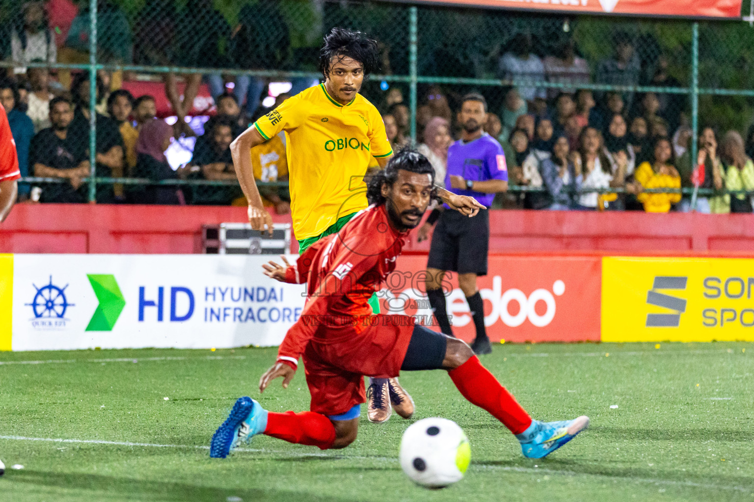 GDh. Vaadhoo VS GDh. Gadhdhoo in Day 23 of Golden Futsal Challenge 2024 was held on Tuesday , 6th February 2024 in Hulhumale', Maldives 
Photos: Hassan Simah / images.mv