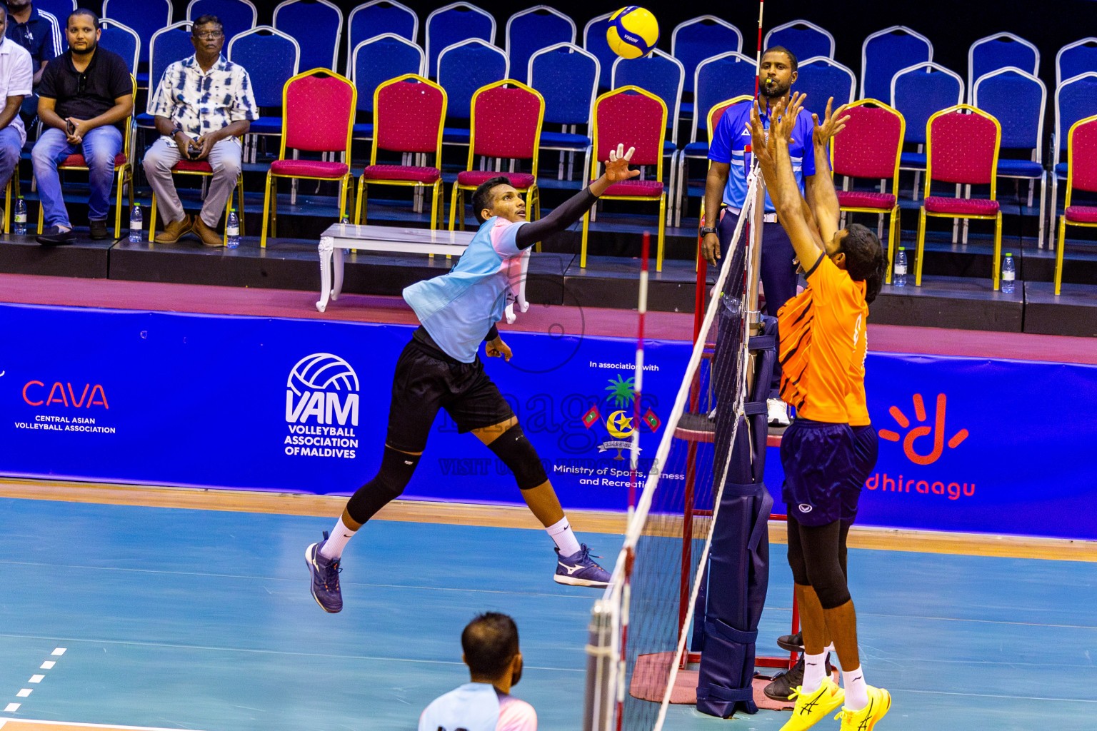 Sports Club City vs Blues for Volleyball in Day 2 of MILO VAM Cup 2024 Men's Division was held in Social Center Indoor Hall on Tuesday, 29th October 2024. Photos: Nausham Waheed / images.mv