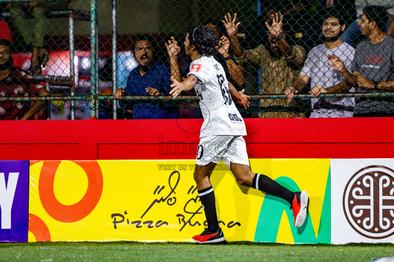 GDh Madaveli VS GDh Thinadhoo in Day 7 of Golden Futsal Challenge 2025 was held on Saturday, 11th January 2025, in Hulhumale', Maldives Photos: Nausham Waheed / images.mv