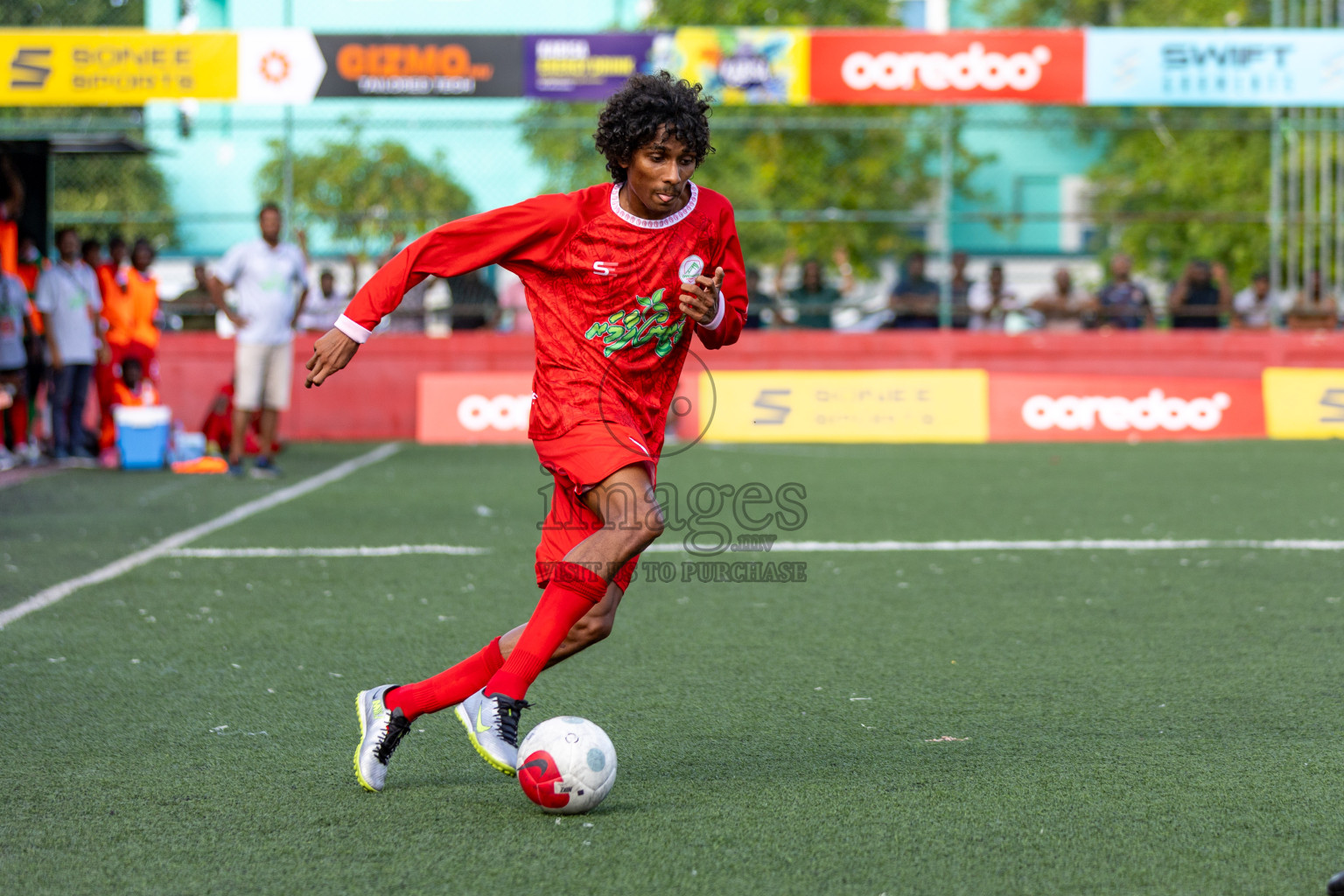 Th. Buruni vs Th. Gaadhiffushi in Day 6 of Golden Futsal Challenge 2024 was held on Saturday, 20th January 2024, in Hulhumale', Maldives 
Photos: Hassan Simah / images.mv