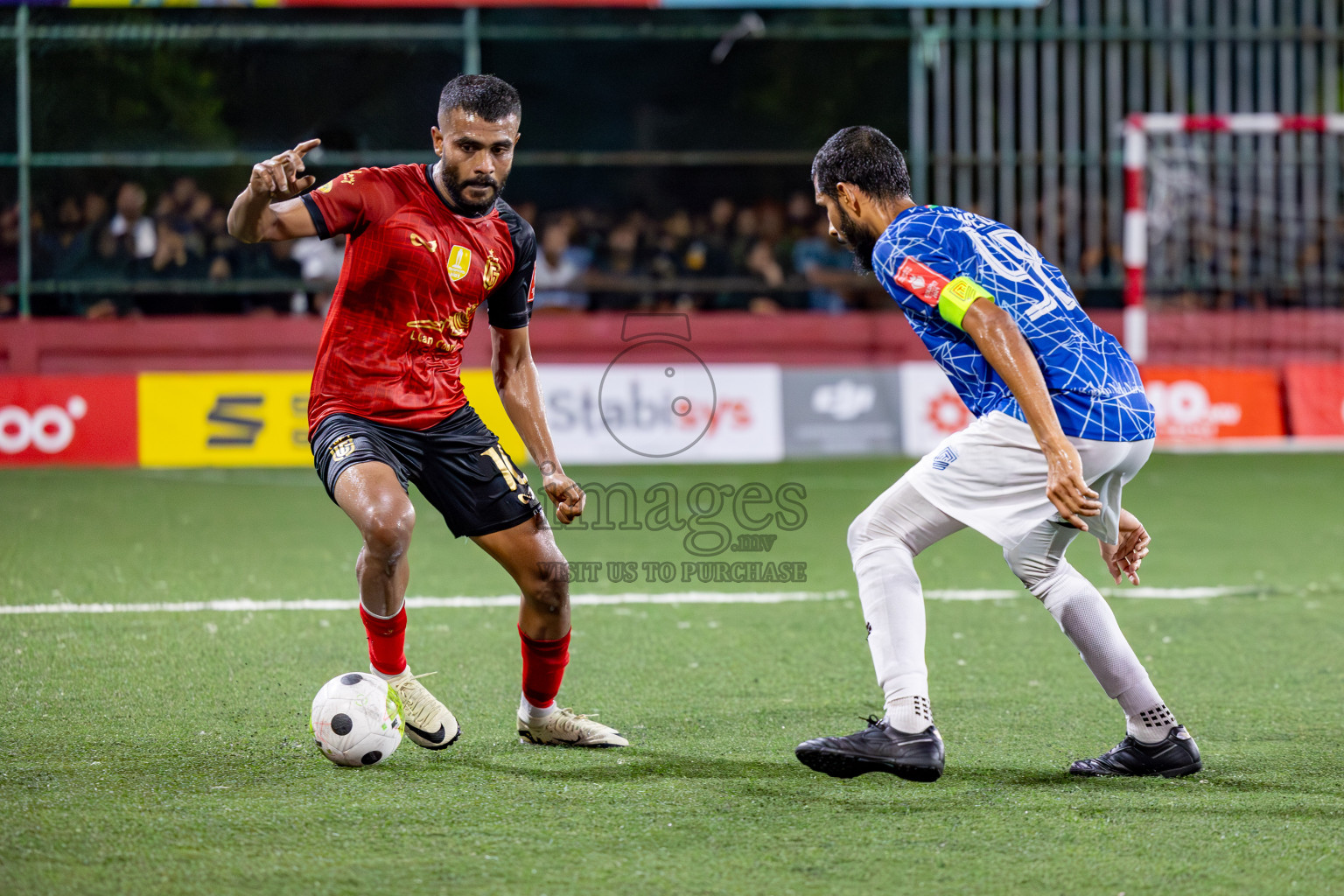 L. Gan VS HDh. Naivaadhoo in Round of 16 on Day 40 of Golden Futsal Challenge 2024 which was held on Tuesday, 27th February 2024, in Hulhumale', Maldives Photos: Hassan Simah / images.mv