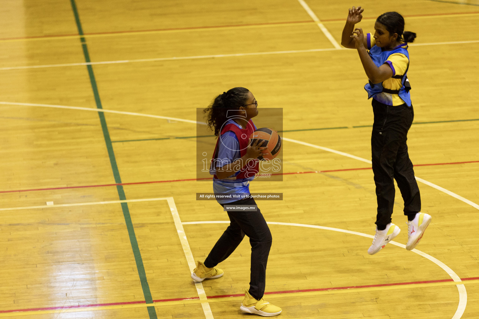 Kulhudhuffushi Y & R.C vs Mahibadhoo SC in the Milo National Netball Tournament 2022 on 18 July 2022, held in Social Center, Male', Maldives. Photographer: Shuu / Images.mv