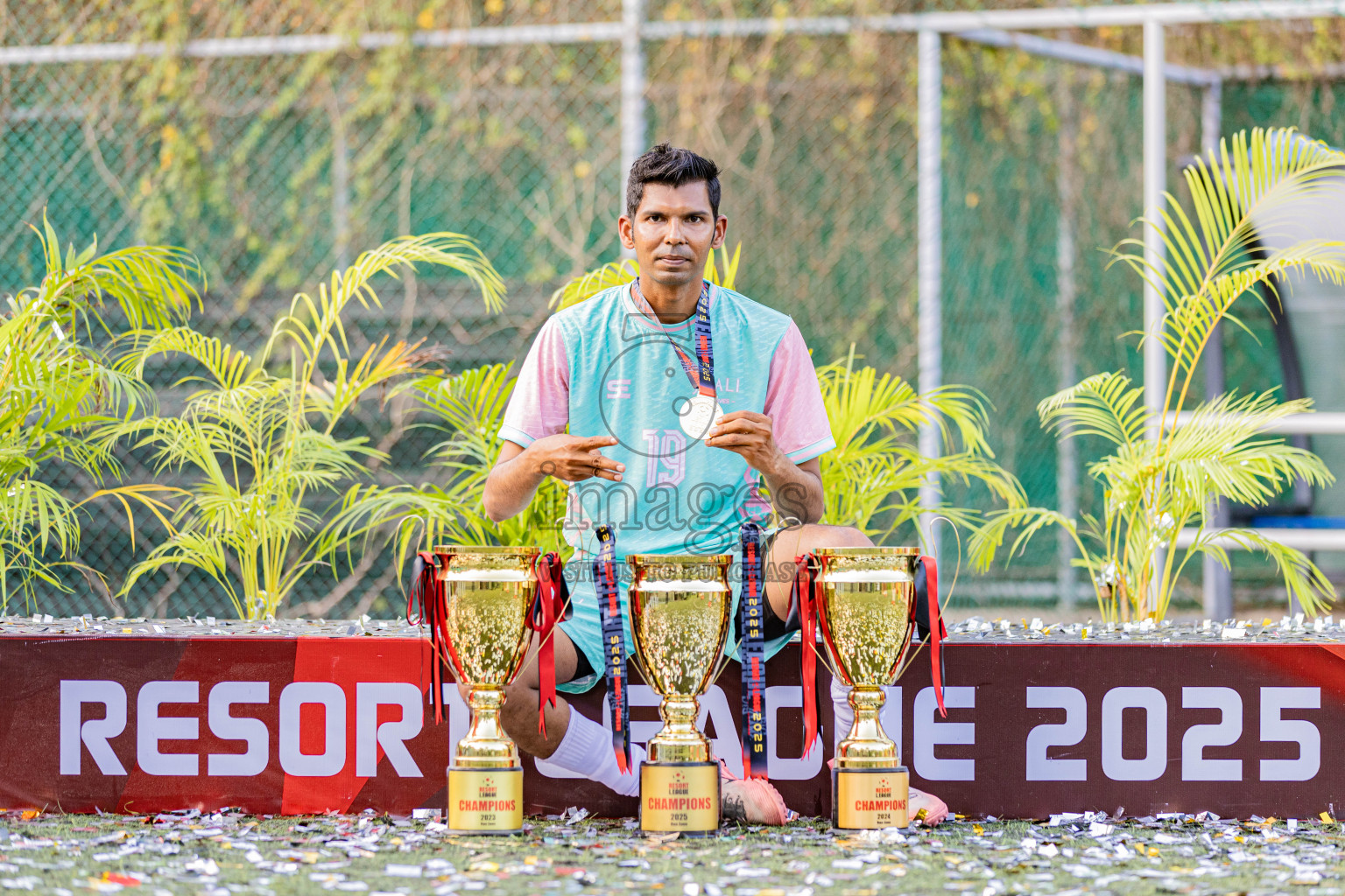 Resort League 2025 Raa Zone - Final Match
Joali vs kothaifaru in Resort League 2025 (Raa Zone) was held on Thursday, 21th august 2025 in JOALI Maldives Resort, Raa Atoll, Maldives. Photos: Areef Adam / images.mv