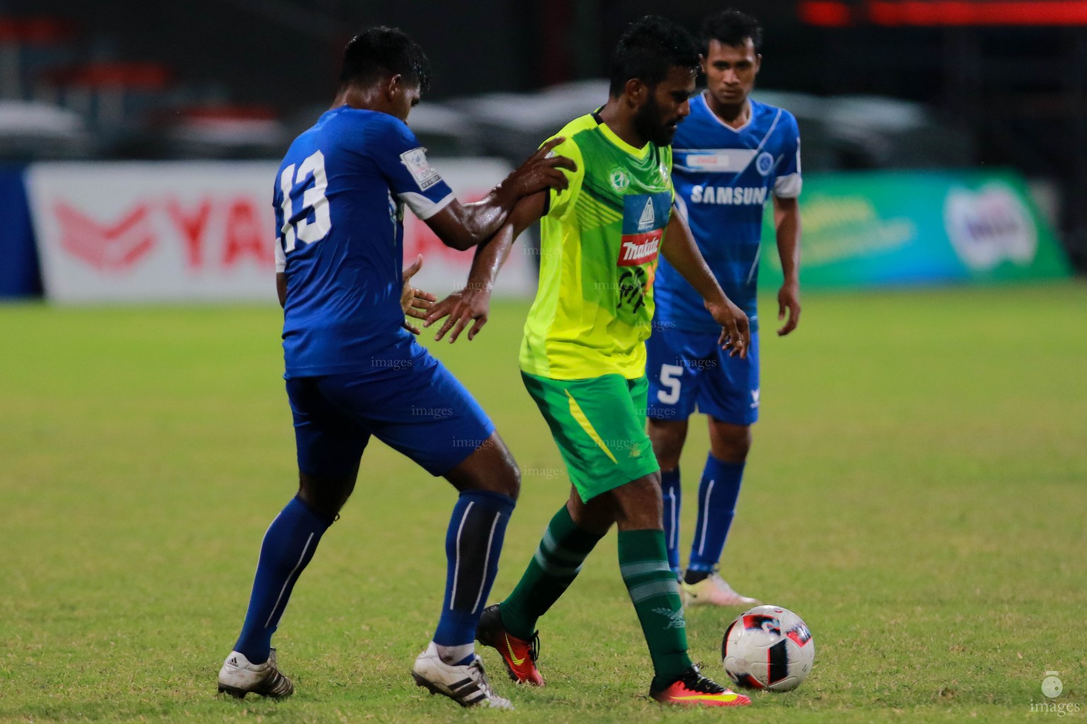 New Radiant Sports Club vs  Maziya Sports & Recreation  in the second round of Ooredoo Dhivehi Premiere League. 2016 Male', Sunday 7 August 2016. (Images.mv Photo: Abdulla Abeedh)