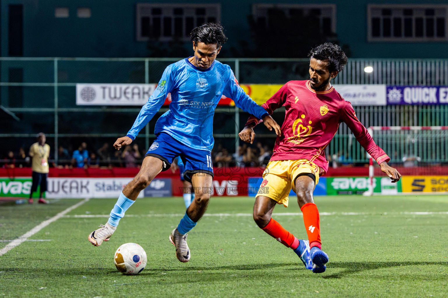 M Maduvvari VS M Dhiggaru in Day 8 of Golden Futsal Challenge 2025 was held on Sunday, 12th January 2025, in Hulhumale', Maldives Photos: Nausham Waheed , Ismail Thoriq / images.mv