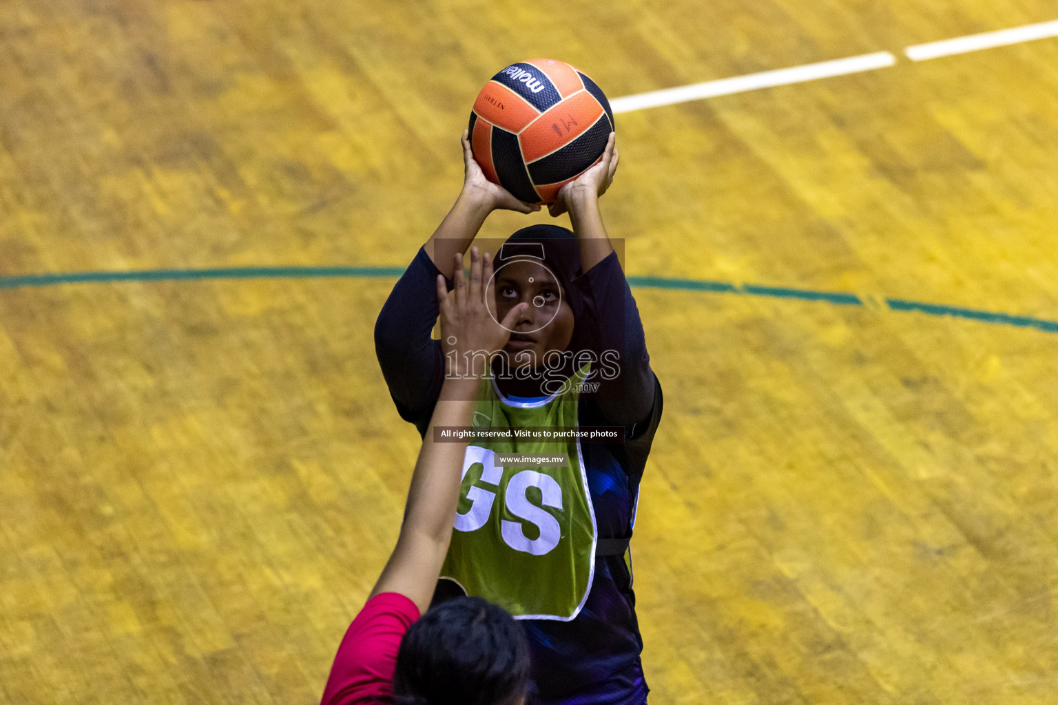 Lorenzo Sports Club vs Youth United Sports Club in the Milo National Netball Tournament 2022 on 20 July 2022, held in Social Center, Male', Maldives. Photographer: Hassan Simah / Images.mv