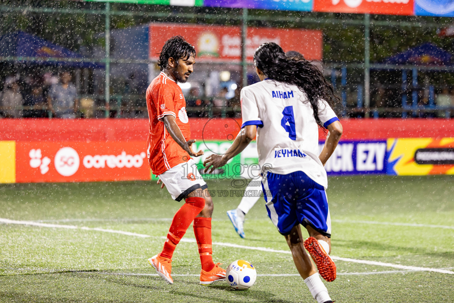 Th. Veymandoo VS Th. Kandoodhoo in Day 18 of Golden Futsal Challenge 2025 was held on Wednesday, 22nd January 2025, in Hulhumale', Maldives. Photos: Nausham Waheed / images.mv