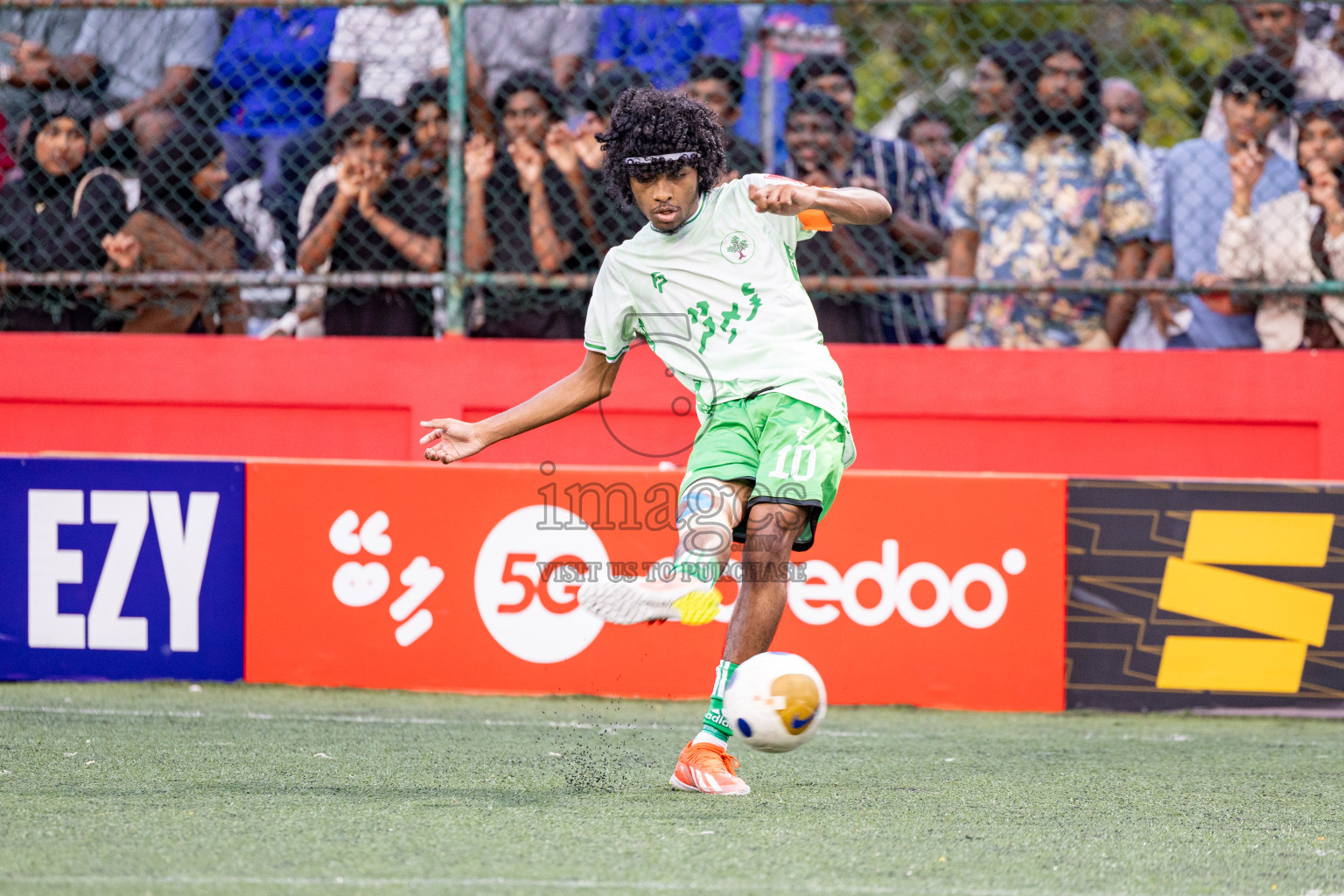 AA. Feridhoo VS AA. Rasdhoo in Day 7 of Golden Futsal Challenge 2025 was held on Saturday, 11th January 2025, in Hulhumale', Maldives Photos: Hassan Simah / images.mv