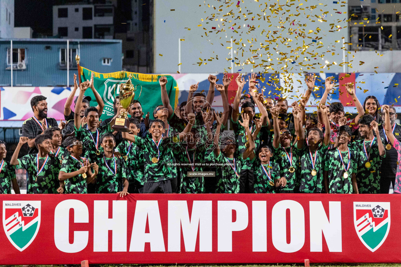 Kalaafaanu School vs Ahmadhiyya International School in the Final of FAM U13 Inter School Football Tournament 2022/23 was held in National Football Stadium on Sunday, 11th June 2023.  Photos: Ismail Thoriq / images.mv