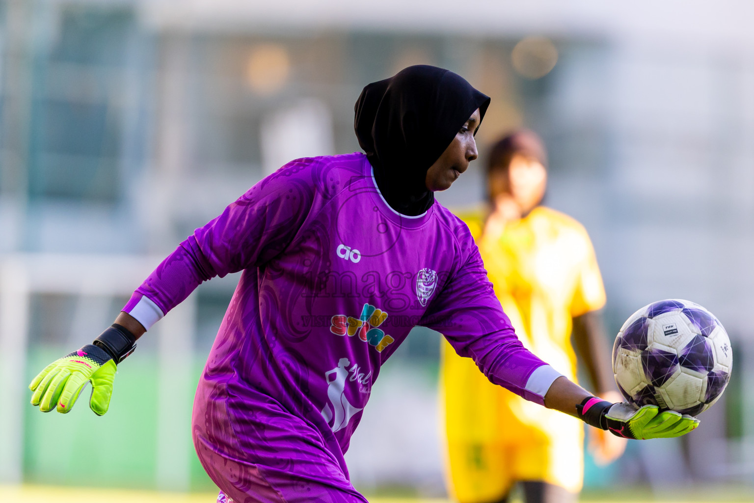 Biss Buru Sports Club vs Maziya Sports  in FAM Women’s League 2025 held in Henveiru Football ground, Male', Maldives on Wednesday, 3rd December 2025. Photos: Nausham Waheed / Images.mv