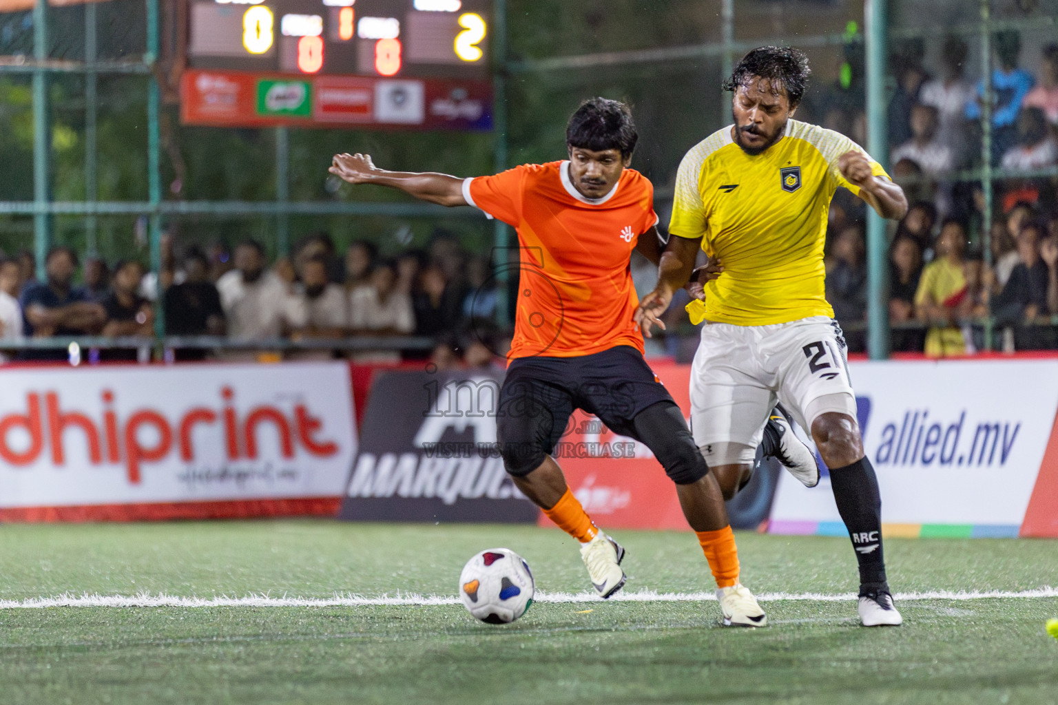 Dhiraagu vs RRC in Quarter Finals of Club Maldives Cup 2024 held in Rehendi Futsal Ground, Hulhumale', Maldives on Friday, 11th October 2024. 
Photos: Ismail Thoriq / images.mv