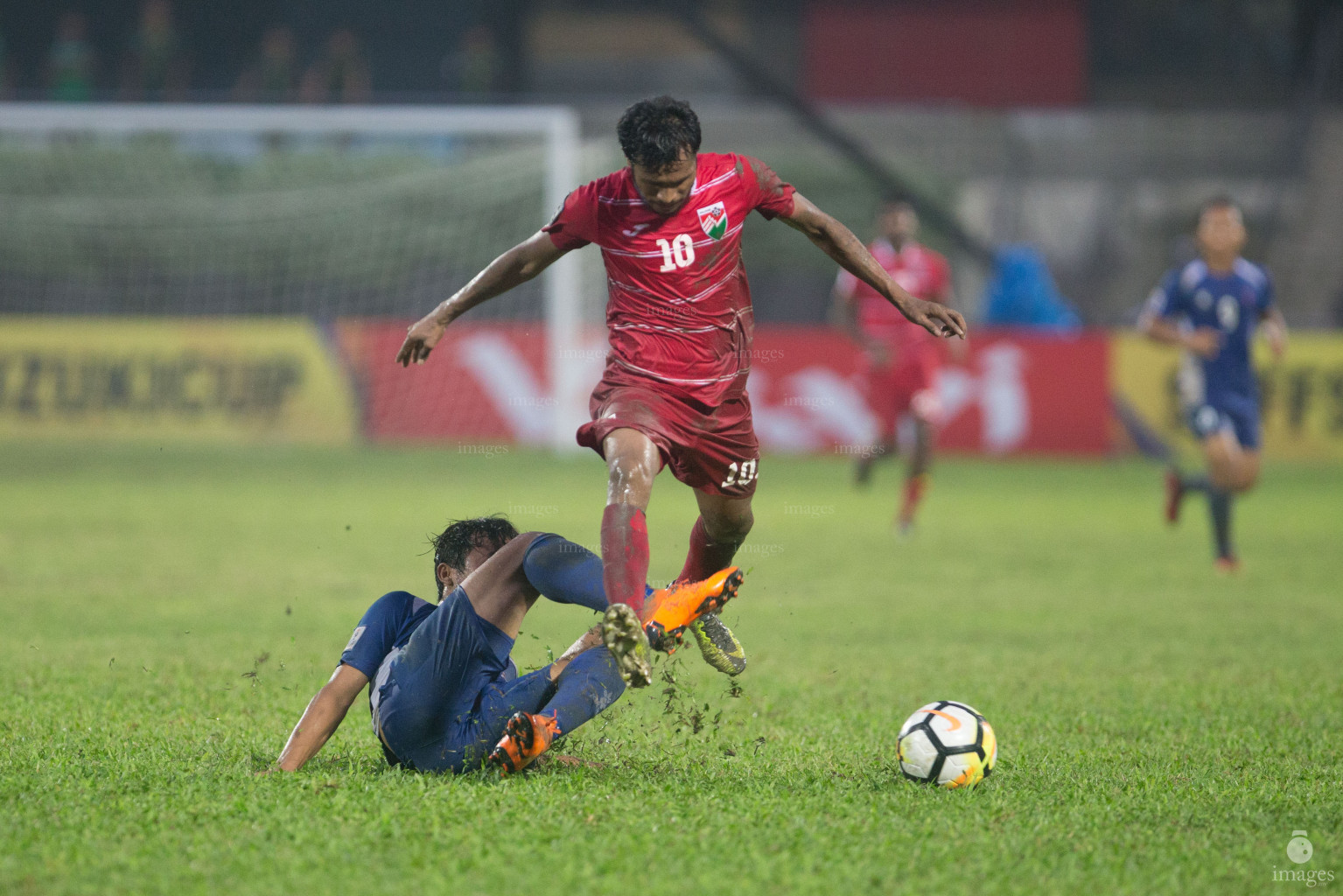 epal vs Maldives in SAFF Suzuki Cup 2018 semifinals in Dhaka, Bangladesh, Wednesdayepal vs Maldives in SAFF Suzuki Cup 2018 semifinals in Dhaka, Bangladesh, Wednesday, September 12, 2018. (Images.mv Photo/, September 12, 2018. (Images.mv Photo/ Suadh Abdul Sattar)