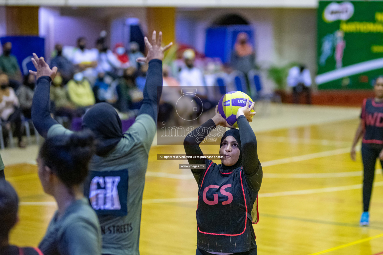 Kulhudhuffushi Youth & R.C vs Club Green Streets in the Finals of Milo National Netball Tournament 2021 (Women's) held on 5th December 2021 in Male', Maldives Photos: Ismail Thoriq / images.mv