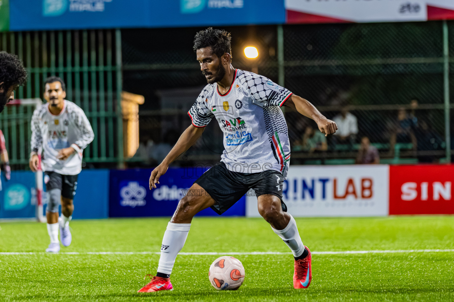 KVC vs Team Dharumavantha in Club Maldives Cup Classic 2025 held in Rehendi Futsal Ground, Hulhumale', Maldives on Monday, 15th September 2025. Photos: Areef / images.mv