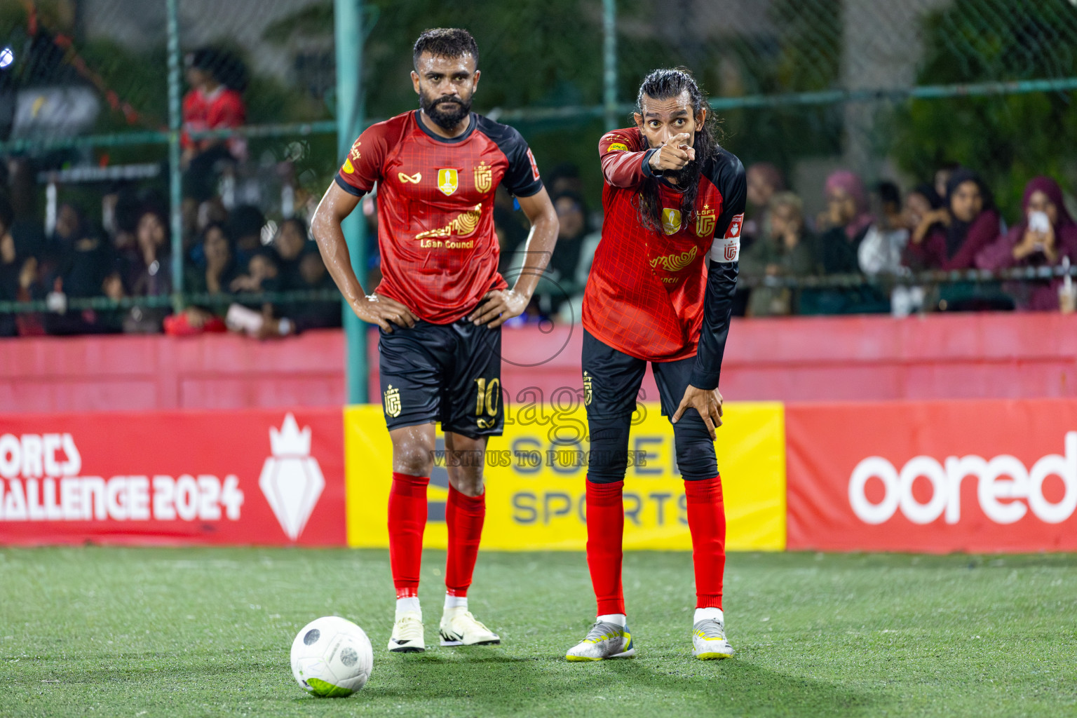 L. Gan VS Th. Omadhoo on Day 35 of Golden Futsal Challenge 2024 was held on Tuesday, 20th February 2024, in Hulhumale', Maldives 
Photos: Hassan Simah, / images.mv