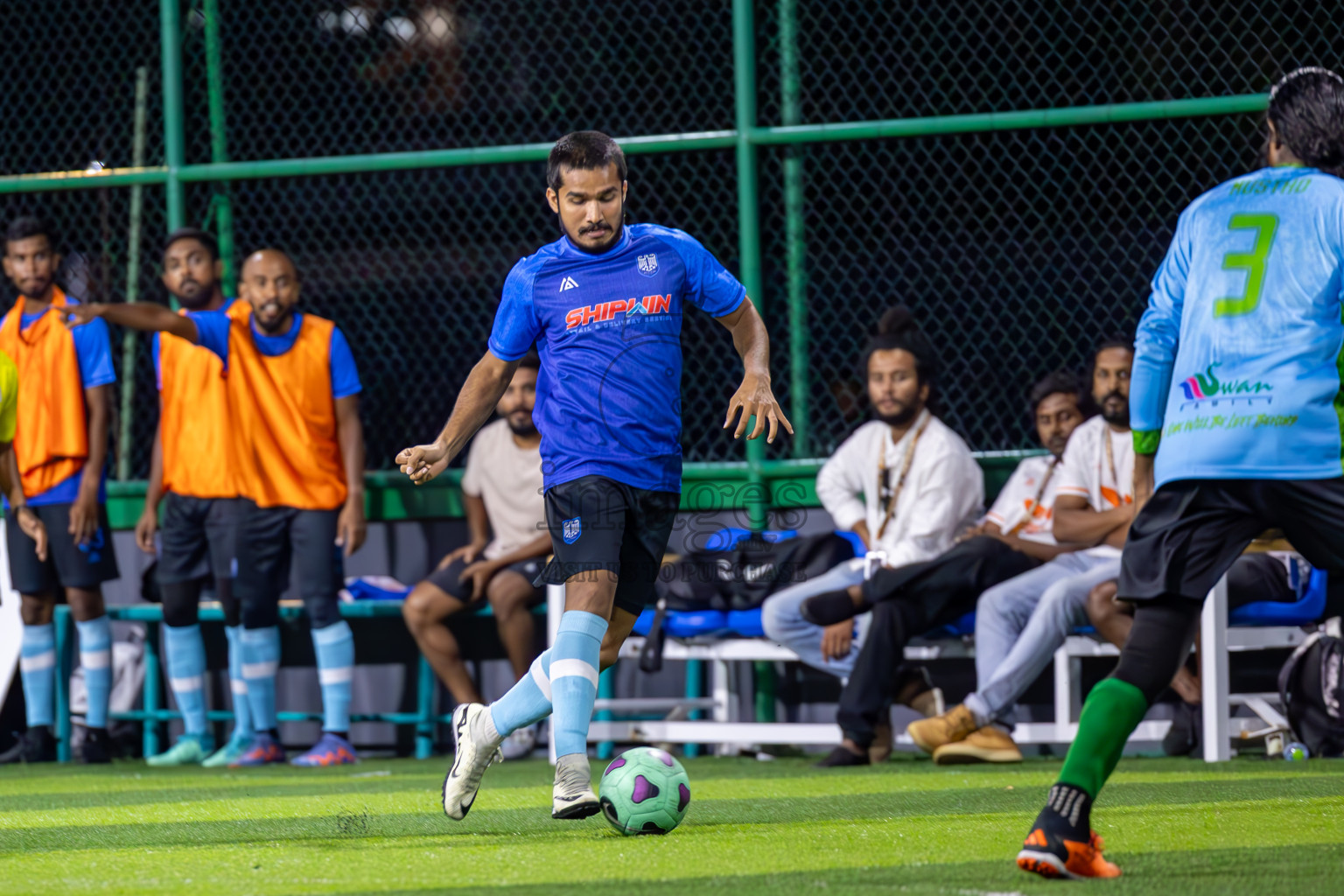 Baakee Sports Club vs FC Calms Blue in Day 9 of BG Futsal Challenge 2024 was held on Wednesday, 20th March 2024, in Male', Maldives
Photos: Ismail Thoriq / images.mv