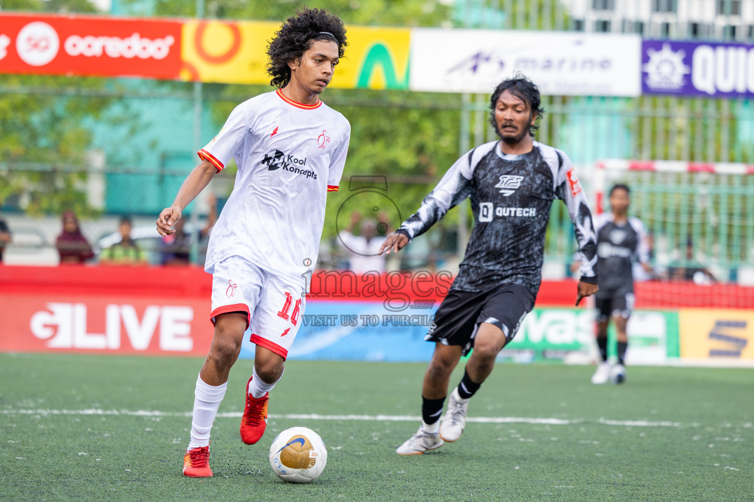 F Feeali vs F Magoodhoo in Day 12 of Golden Futsal Challenge 2025 was held on Thursday, 16th January 2025, in Hulhumale', Maldives Photos: Ismail Thoriq / images.mv