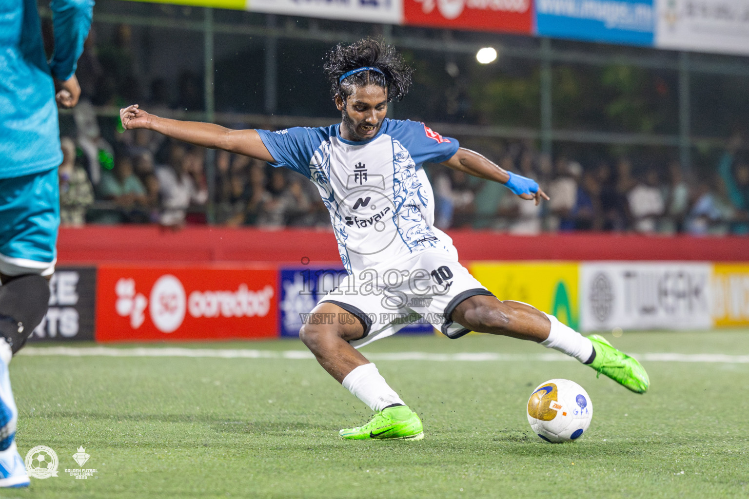 V. Fulidhoo vs V. Felidhoo in Day 12 of Golden Futsal Challenge 2025 was held on Thursday, 16th January 2025, in Hulhumale', Maldives Photos: Mohamed Mahfooz Moosa / images.mv