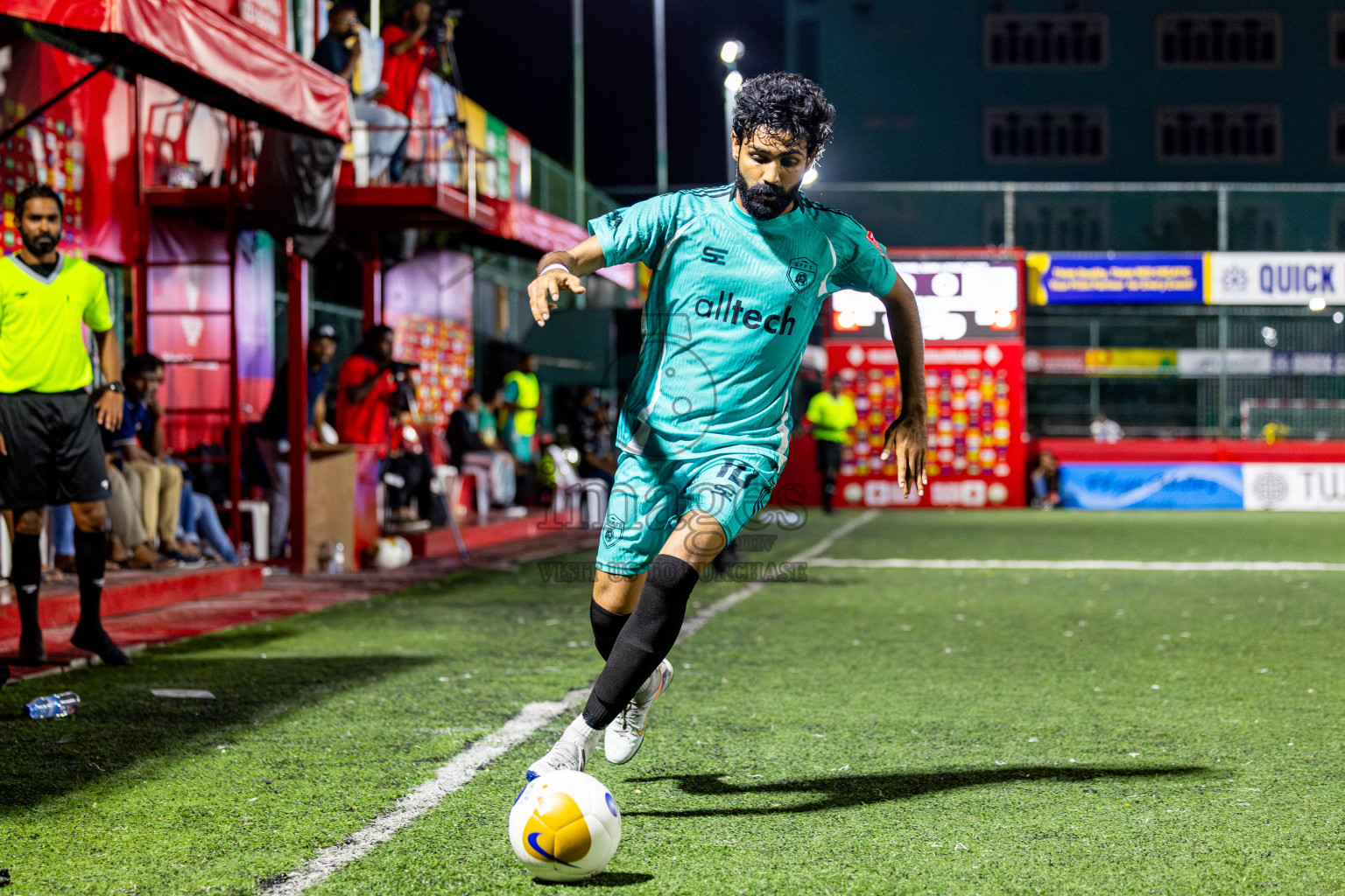 S Feydhoo vs S Meedhoo on Day 20 of Golden Futsal Challenge 2025 was held on Thursday, 23rd January 2025, in Hulhumale', Maldives. Photos: Nausham Waheed / images.mv