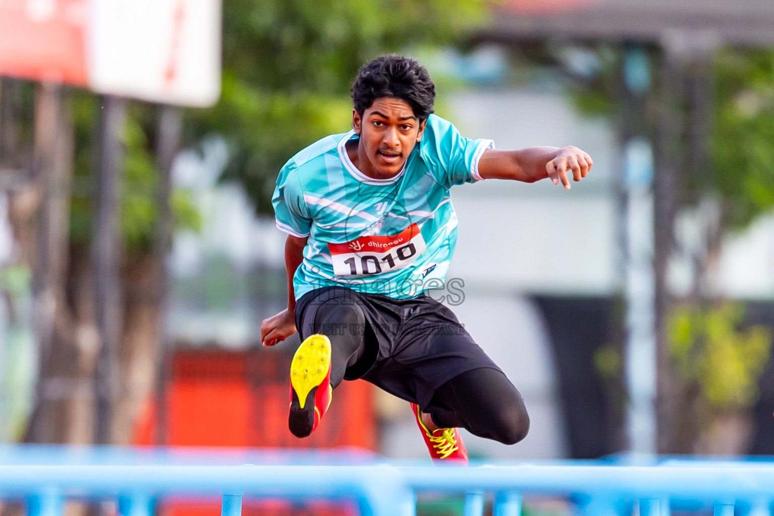 Day 5 of Inter-school Athletics Championship 2025 held in Ekuveni Synthetic Track, Male', Maldives on Saturday, 11th October 2025. Photos by: Nausham Waheed / Images.mv