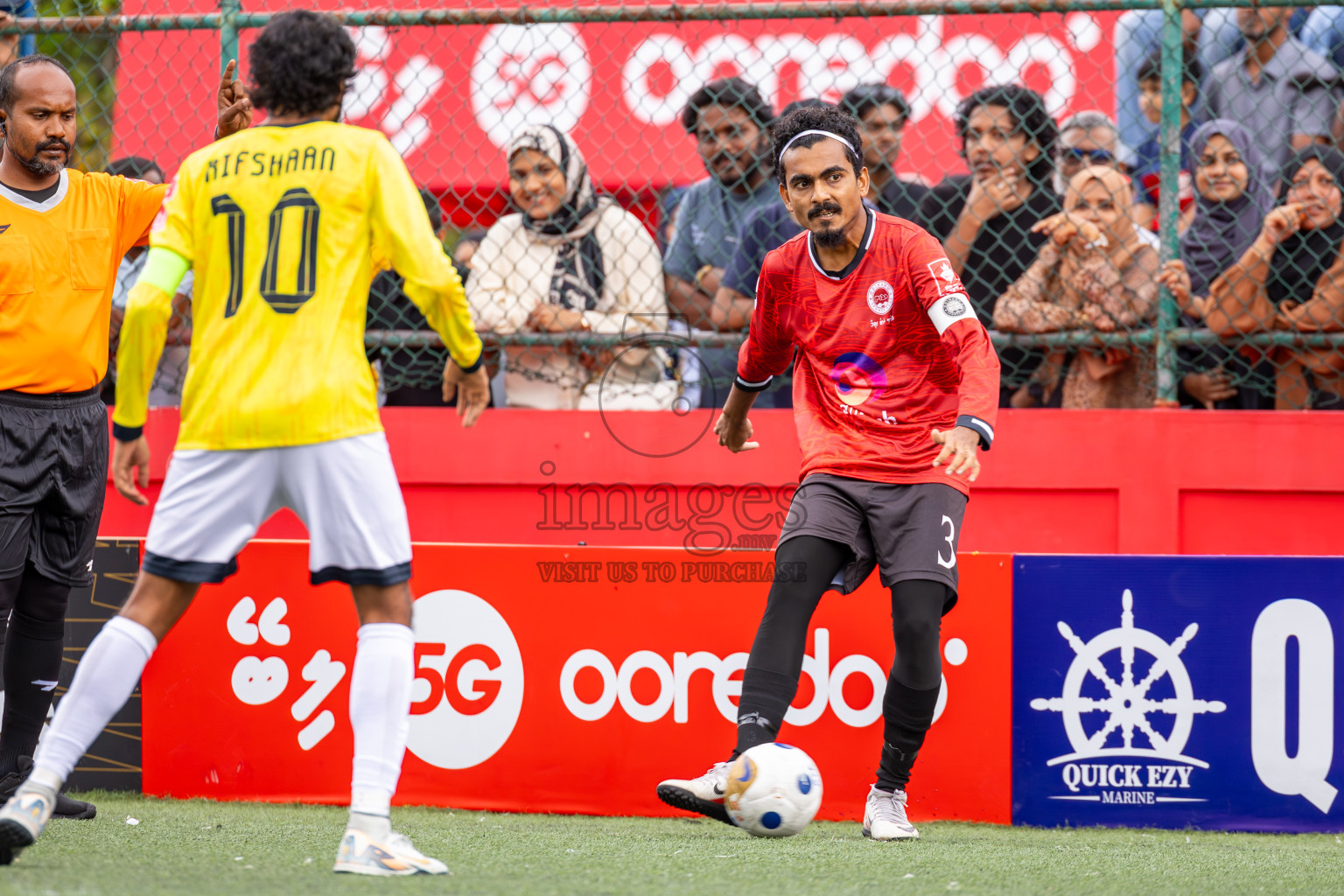 GDh Madaveli VS GDh Gadhdhoo in Atoll Round Semi-Final on Day 20 of Golden Futsal Challenge 2025 was held on Friday, 24th January 2025, in Hulhumale', Maldives.
Photos: Ismail Thoriq / images.mv