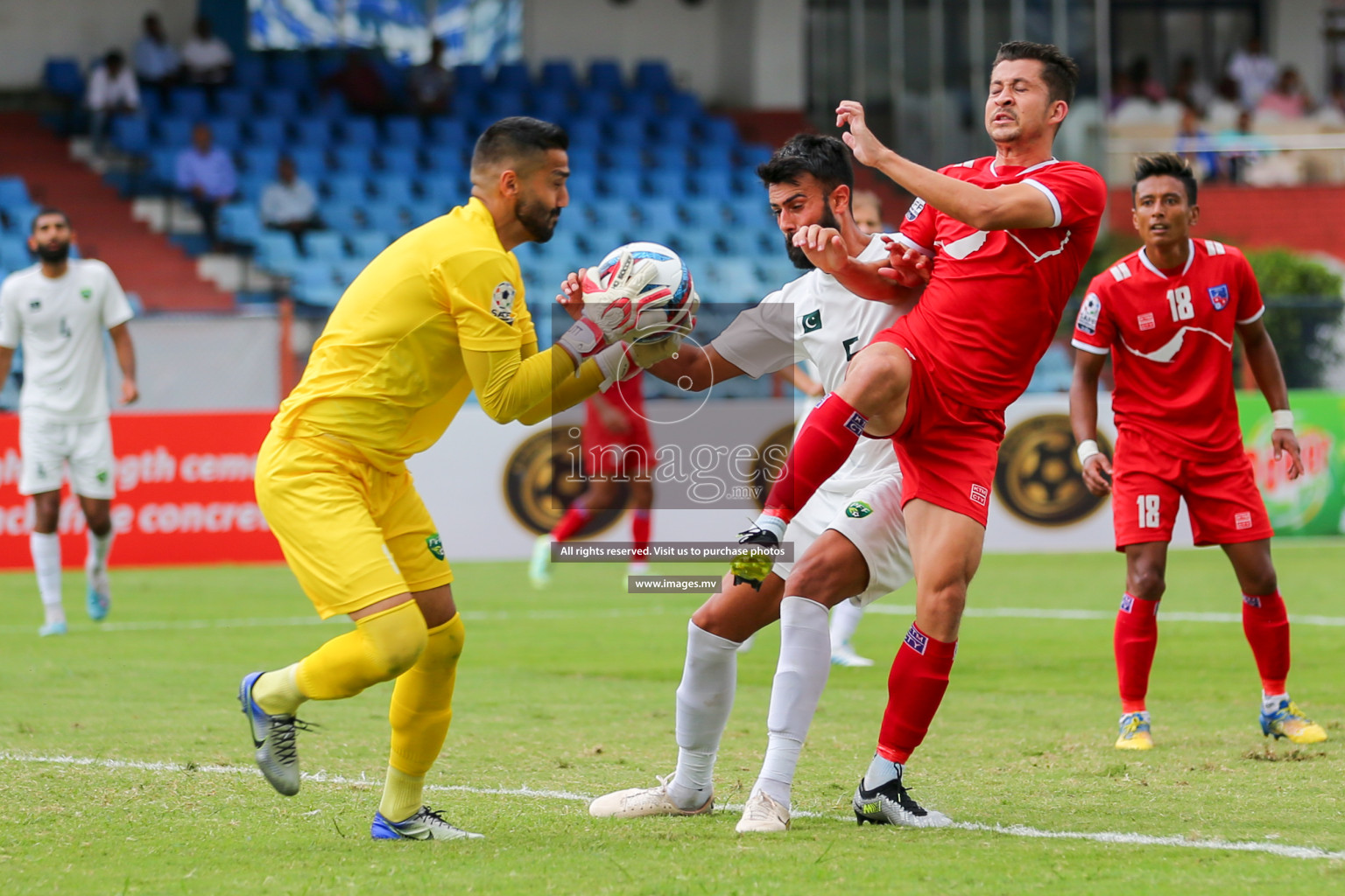 Nepal vs Pakistan in SAFF Championship 2023 held in Sree Kanteerava Stadium, Bengaluru, India, on Tuesday, 27th June 2023. Photos: Nausham Waheed, Hassan Simah / images.mv