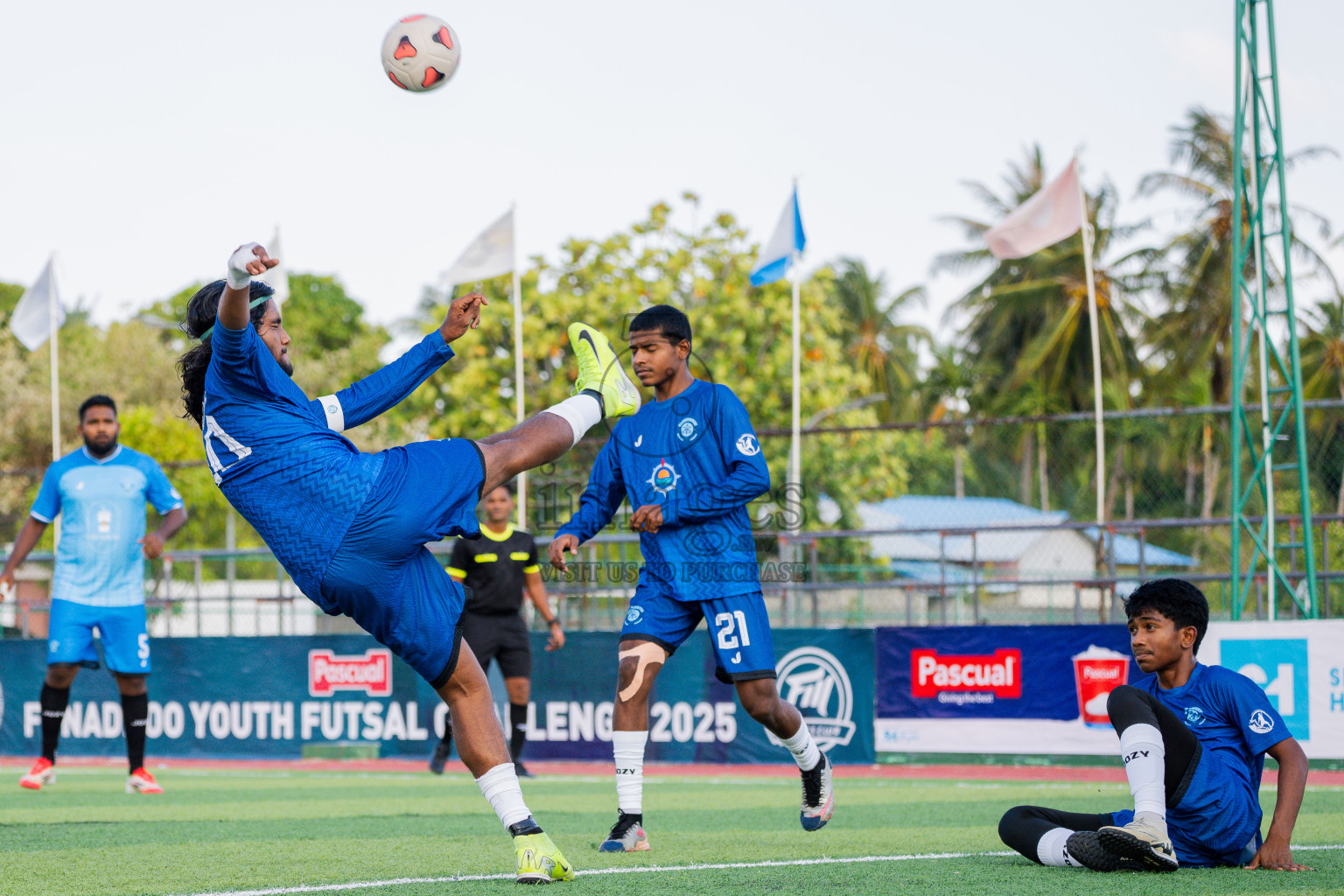 Foemathi VS Foemathi JR in Day 1 - Fonadhoo Youth Futsal Challenge 2025 was held in Fonadhoo Futsal Court, L. Fonadhoo, Maldives on Sunday, 26th October 2025

Photos: Arif Rasheed / images.mv