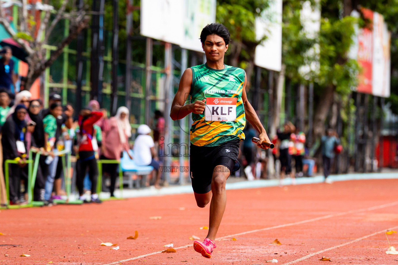 Day 6 of Inter-school Athletics Championship 2025 held in Ekuveni Synthetic Track, Male', Maldives on Sunday, 12th October 2025. Photos by: Nausham Waheed / Images.mv