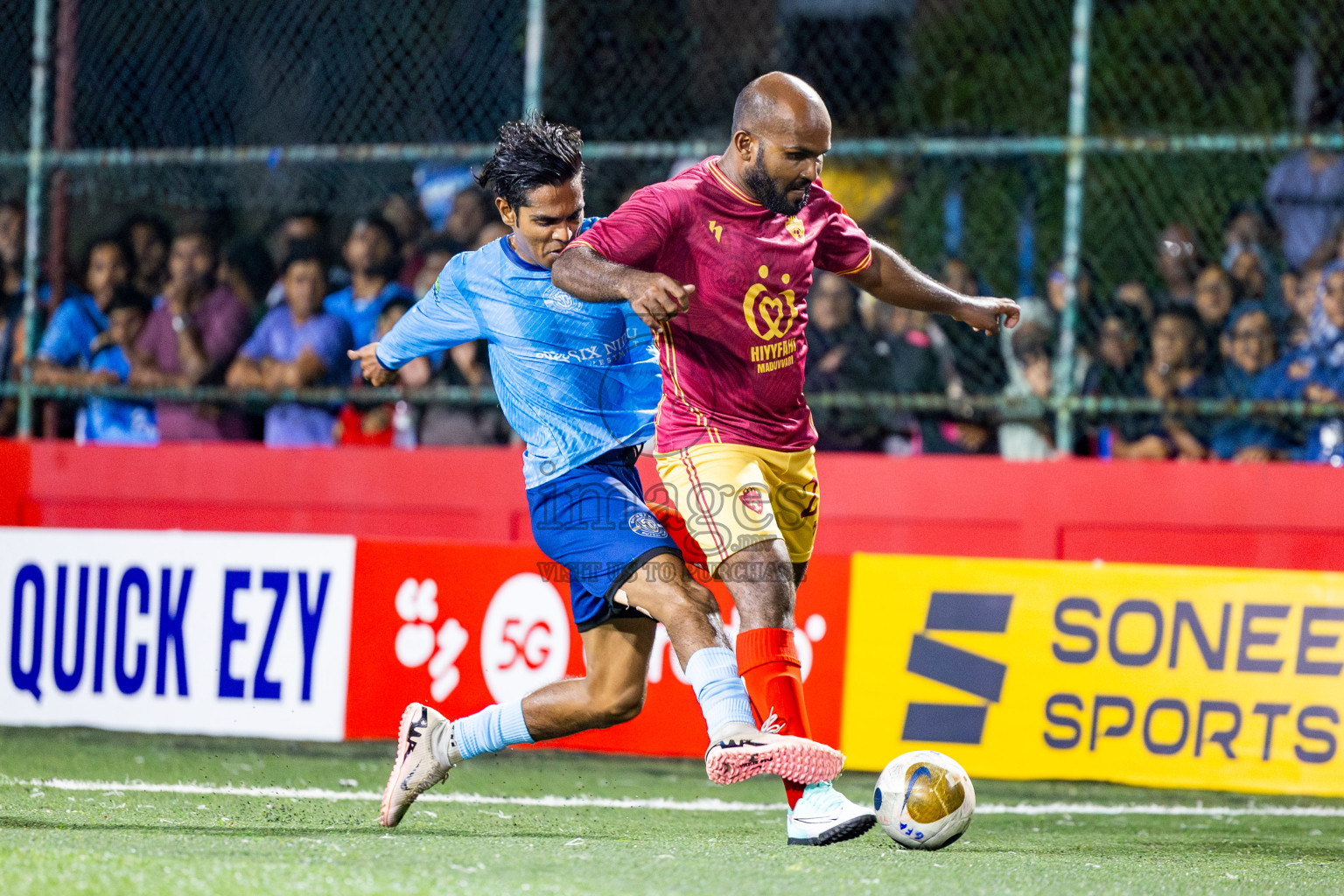 M Maduvvari VS M Dhiggaru in Day 8 of Golden Futsal Challenge 2025 was held on Sunday, 12th January 2025, in Hulhumale', Maldives Photos: Nausham Waheed , Ismail Thoriq / images.mv