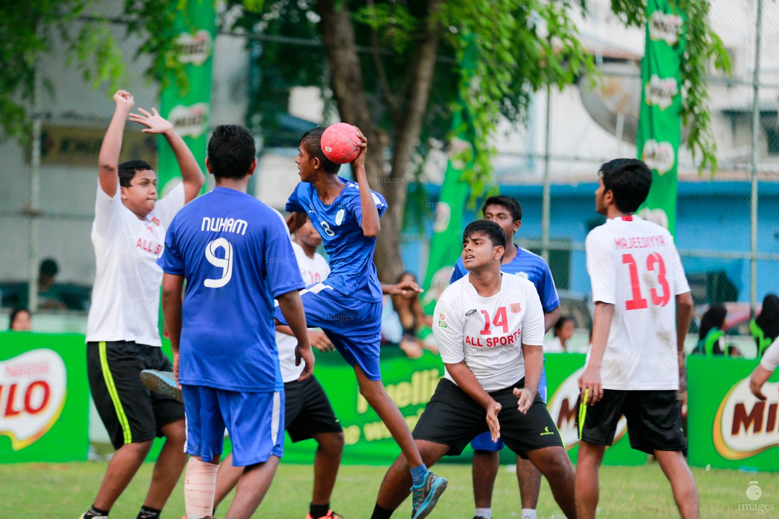 Finals of Under 16 Interschool handball tournament in Male', Maldives, Sunday, April. 24, 2016.(Images.mv Photo/ Hussain Sinan).