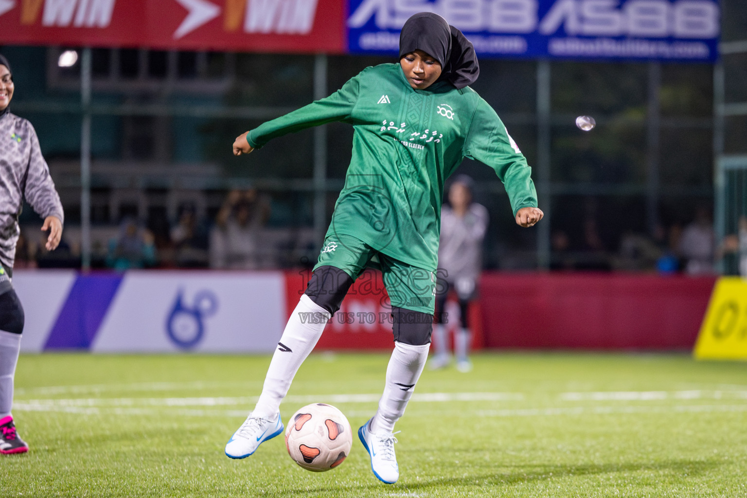 Team Dharumavantha vs Team Badhahi in Eighteen Thirty Classic of Club Maldives Cup 2025 held in Rehendi Futsal Ground, Hulhumale', Maldives on Thursday, 4th September 2025. Photos: Ismail Thoriq / images.mv
