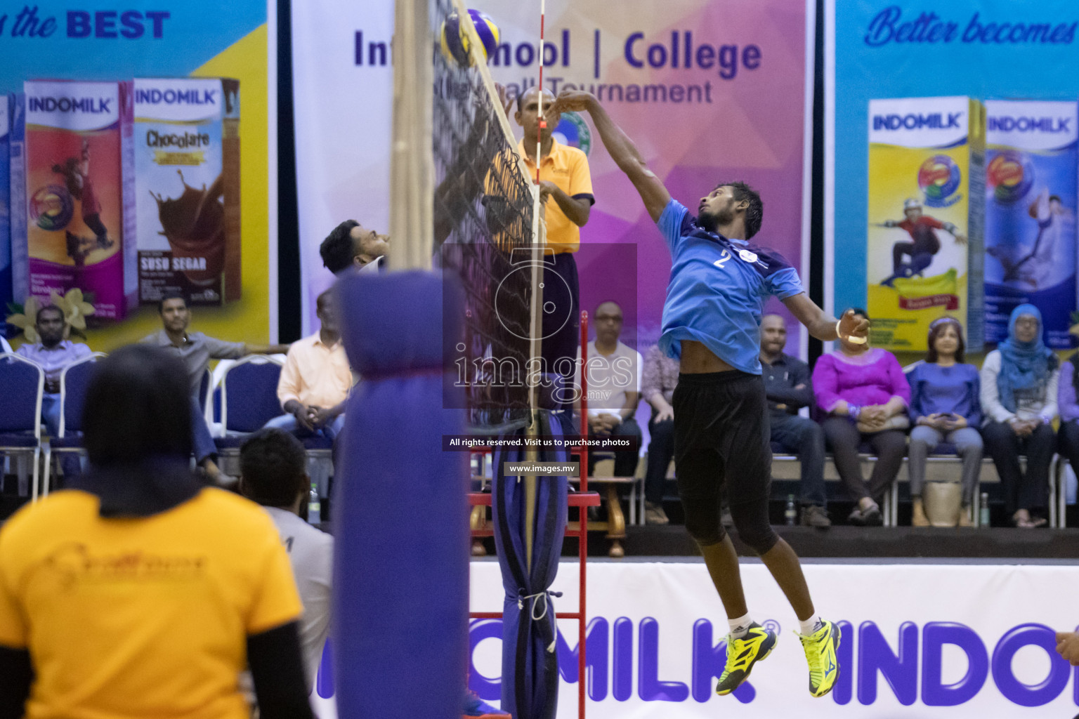 Maldives National University and Villa College in the final of Inter College Volleyball Tournament 2019 (Boys division) in Male', Maldives on Saturday, 30th March 2019 Photos: Shuaadh Abdul Sattar / images.mv
