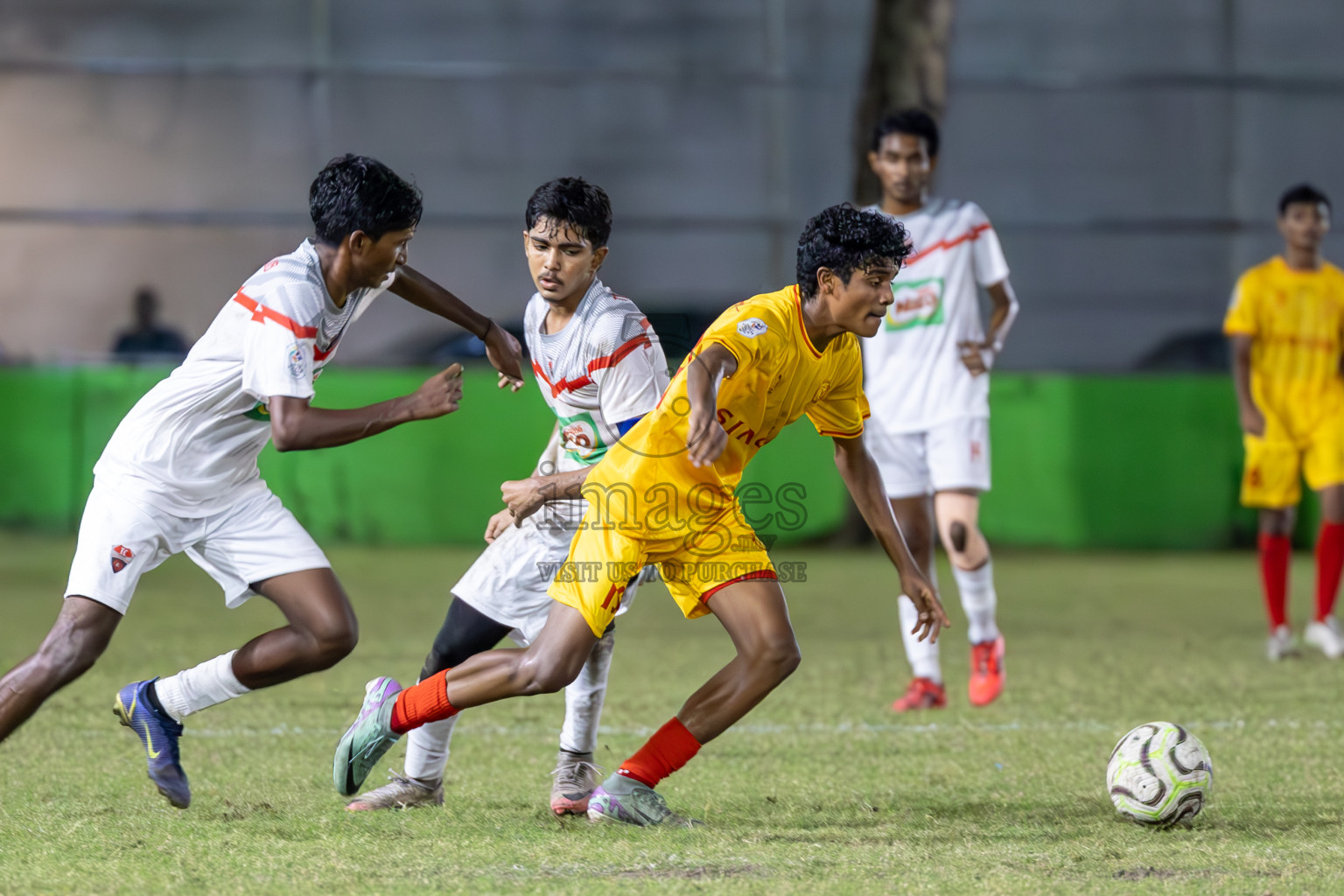 Day 10 of Dhivehi Youth League 2024 was held at Henveiru Stadium, Male', Maldives on Sunday, 15th December 2024.
Photos: Ismail Thoriq / Images.mv