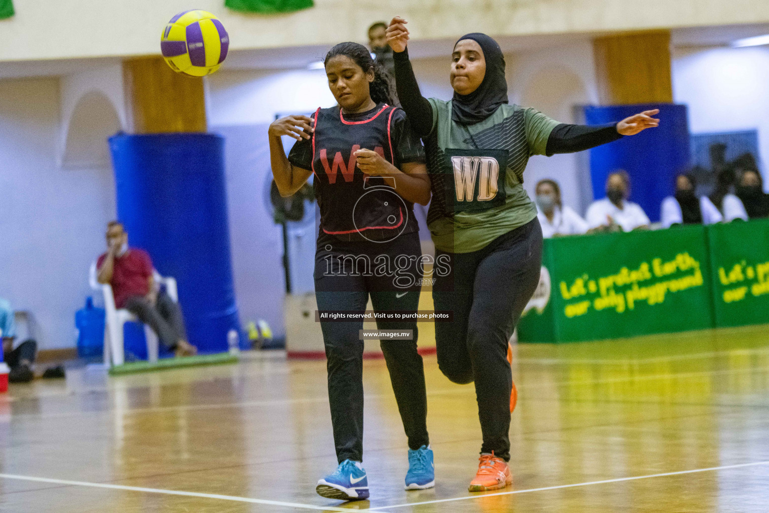 Kulhudhuffushi Youth & R.C vs Club Green Streets in the Finals of Milo National Netball Tournament 2021 (Women's) held on 5th December 2021 in Male', Maldives Photos: Ismail Thoriq / images.mv