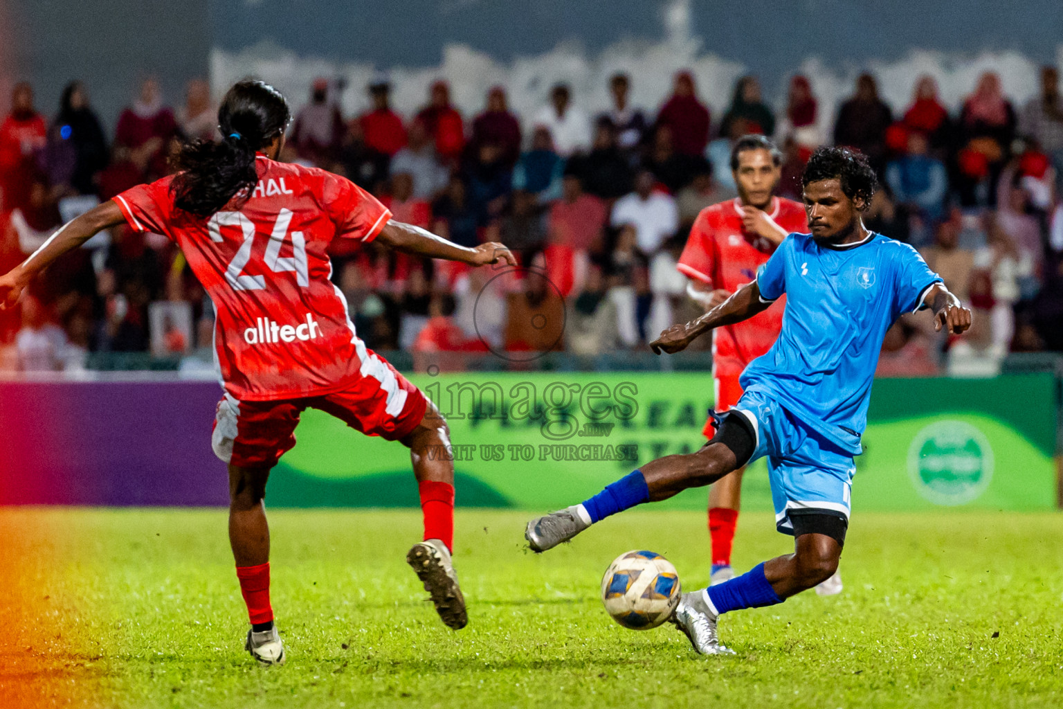 Addu City vs R Alifushi in Semi Finals of Gold Cup 2024 held at National Football Stadium on Saturday, 21st December 2024. Photos: Nausham Waheed / Images.mv