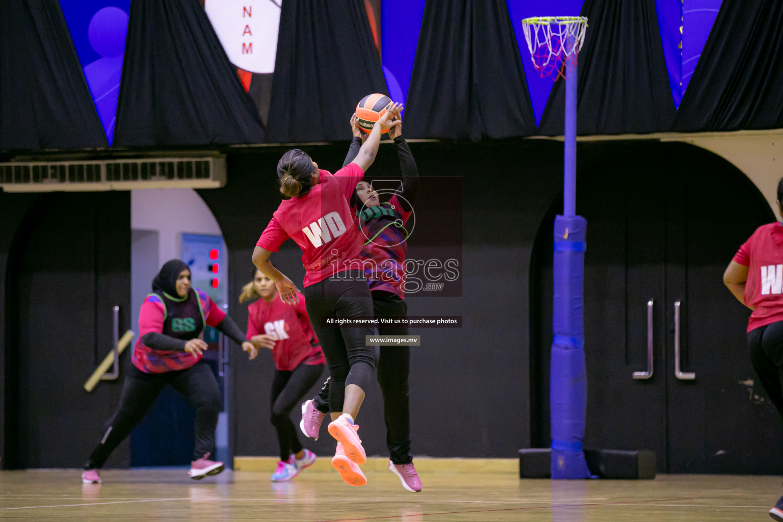 Lorenzo Sports Club vs United Unity Sports Club in the Milo National Netball Tournament 2022 on 17 July 2022, held in Social Center, Male', Maldives. Photographer: Ahmed Dhaadh / Images.mv